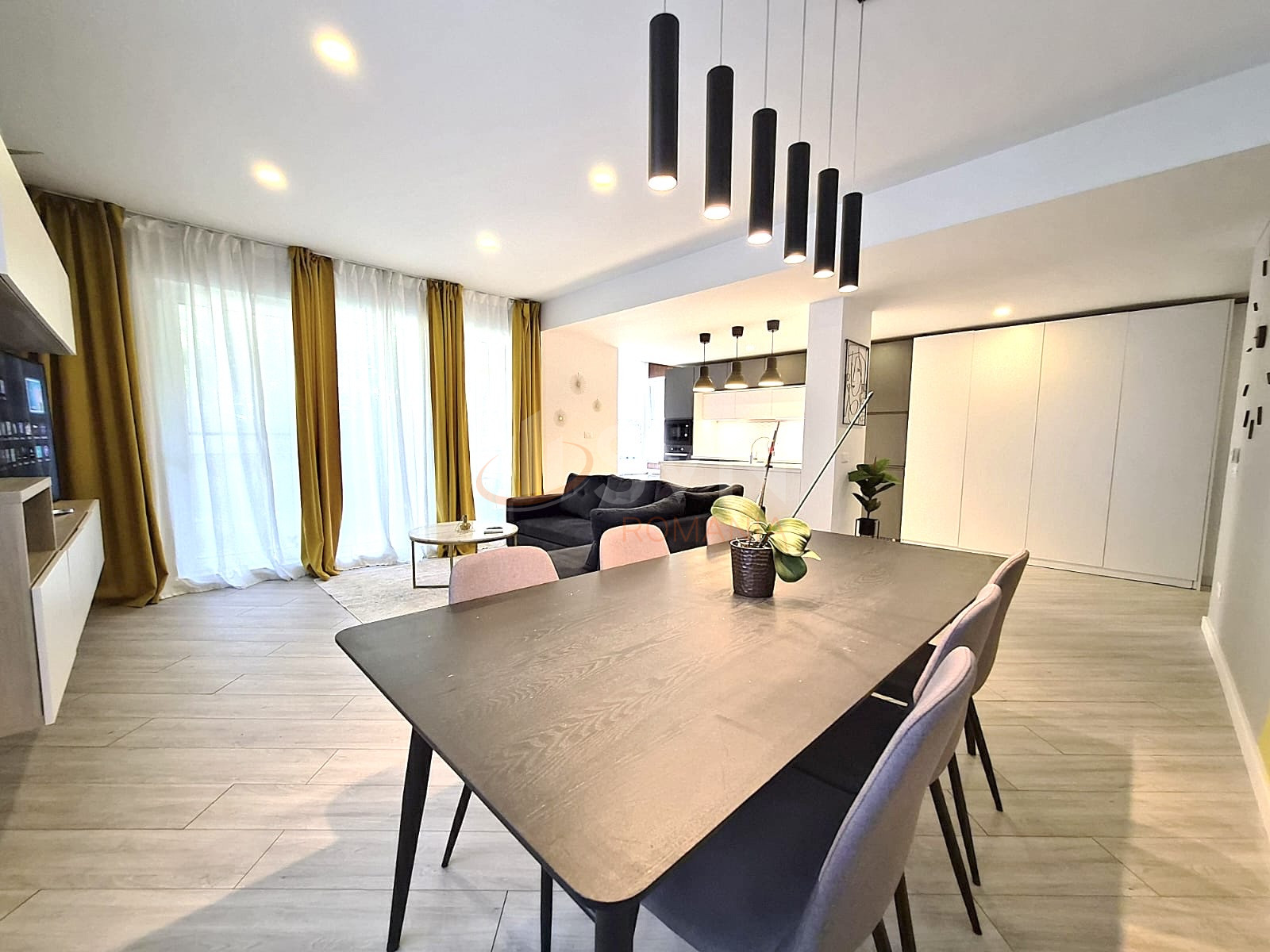 3 camere cu loc parcare exterior inclus Bucuresti/Pipera