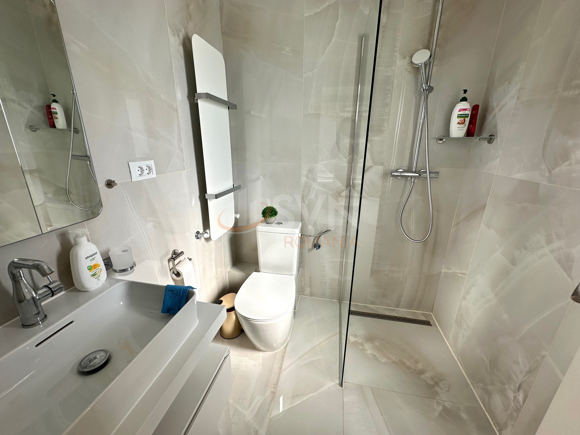 3 camere cu loc parcare exterior inclus Bucuresti/Pipera