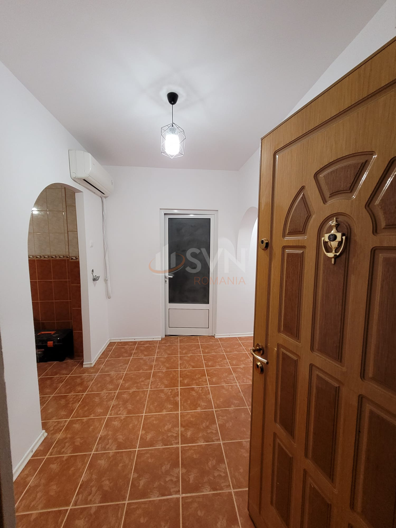 3 camere cu loc parcare exterior inclus Bucuresti/Crangasi