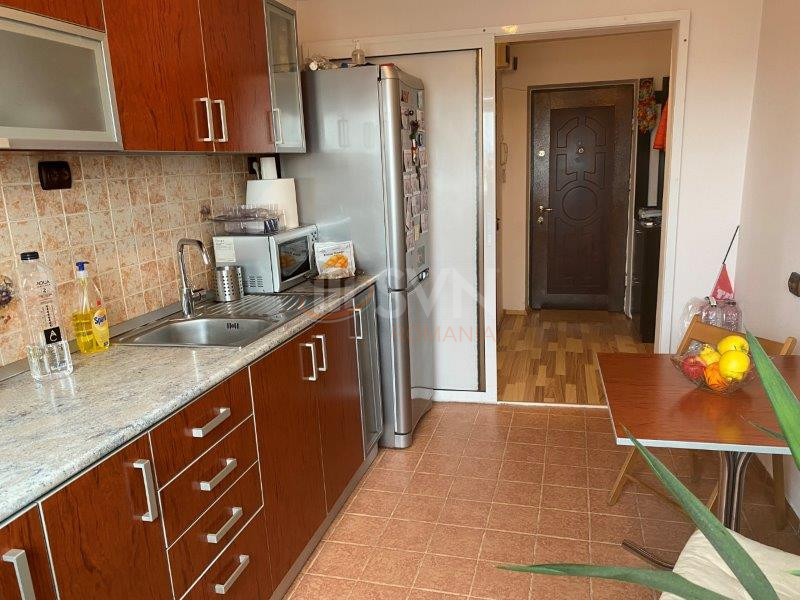 3 camere cu loc parcare exterior inclus Bucuresti/Stefan Cel Mare