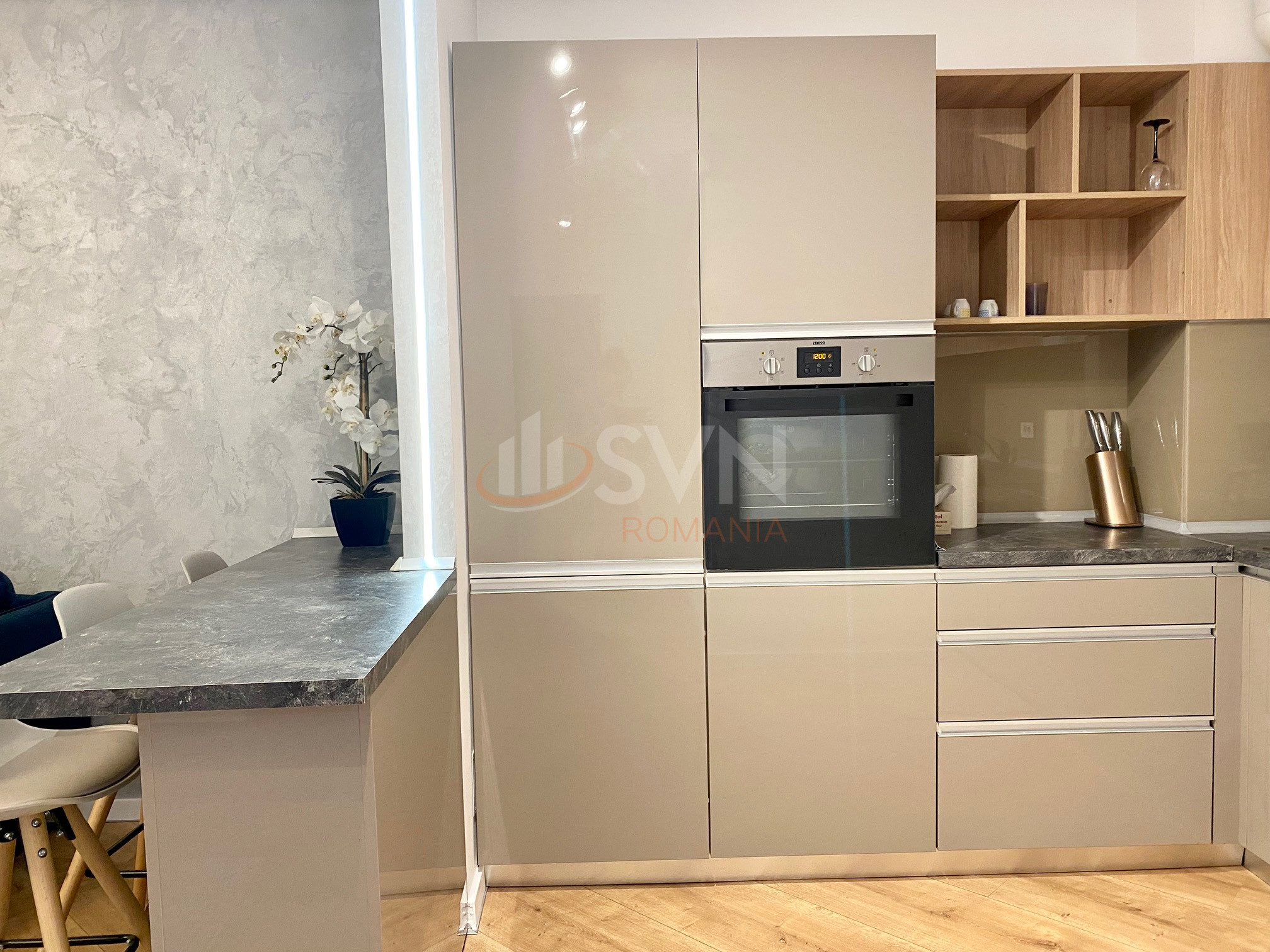 3 camere cu loc parcare exterior inclus Bucuresti/Pipera