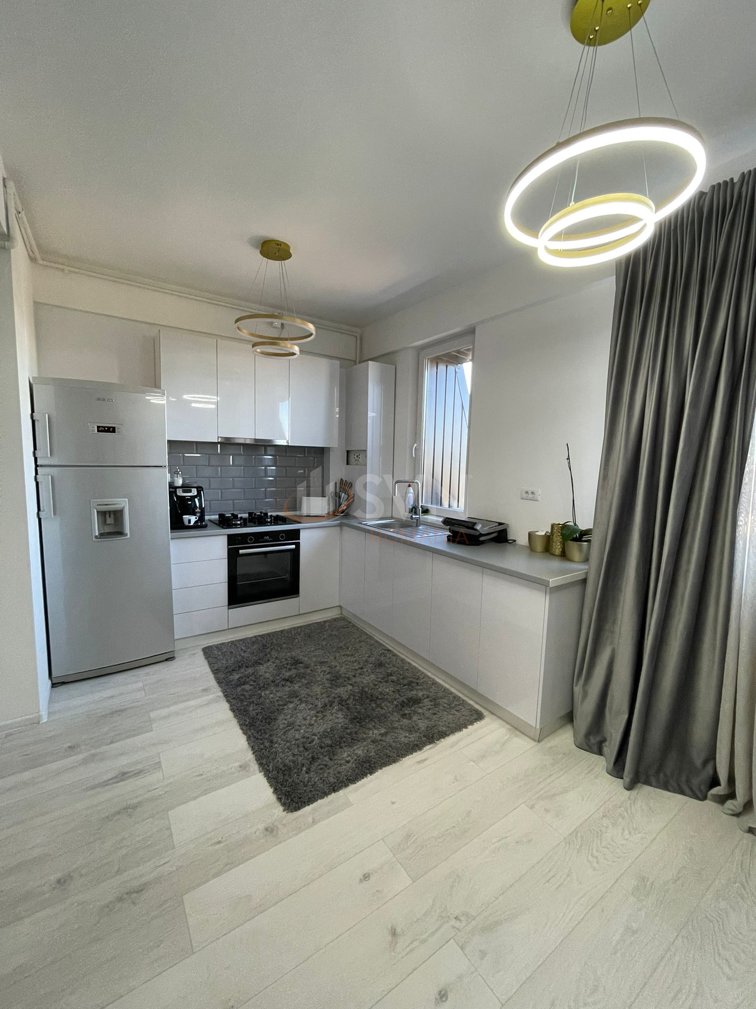 3 camere cu loc parcare exterior inclus Bucuresti/Aviatiei