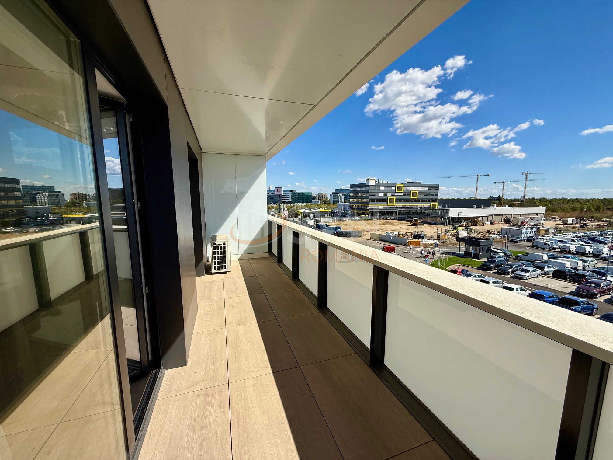 3 camere cu loc parcare exterior inclus Bucuresti/Pipera