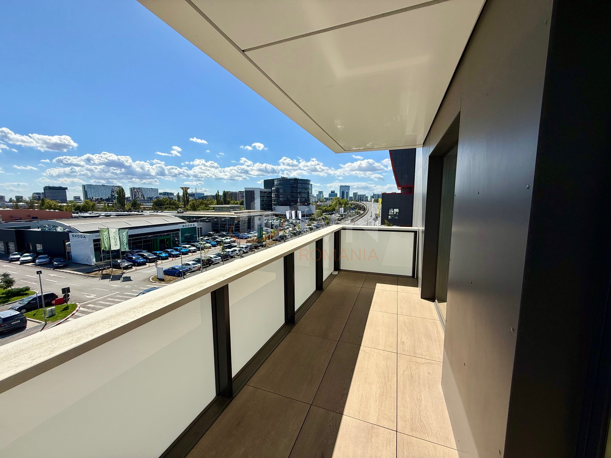 3 camere cu loc parcare exterior inclus Bucuresti/Pipera