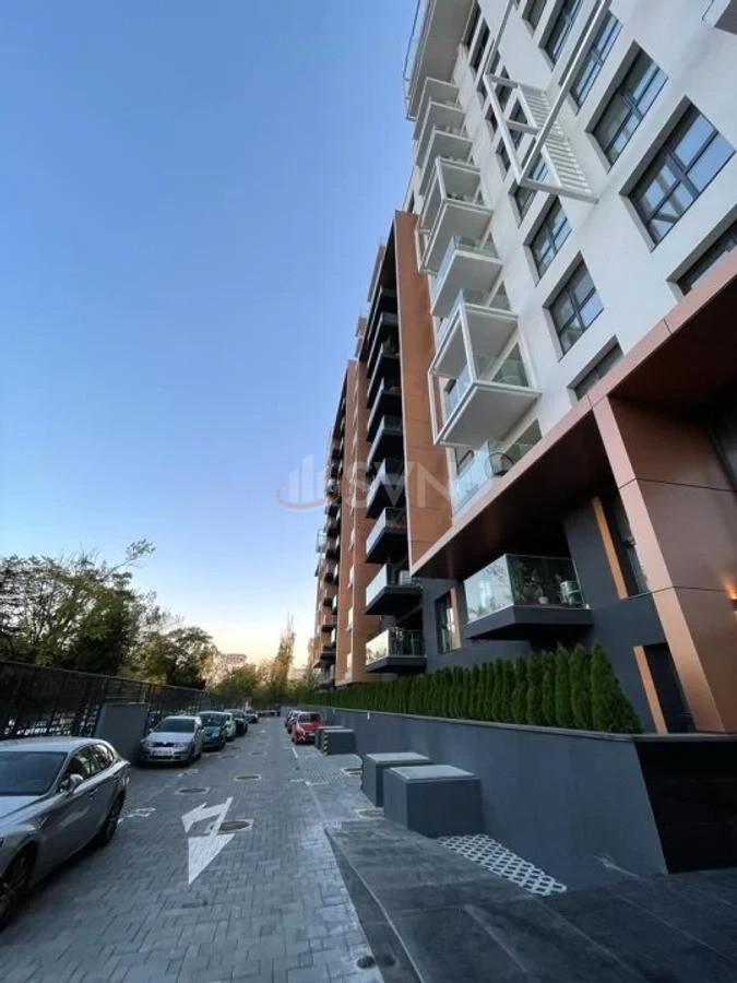 3 camere cu loc parcare exterior inclus Bucuresti/Herastrau