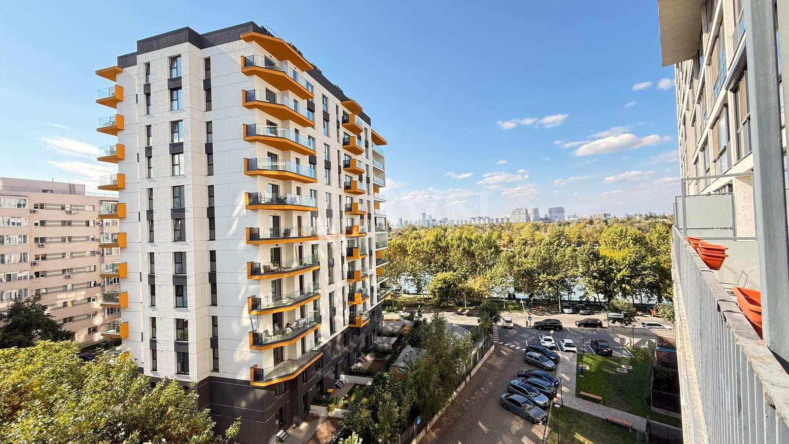 3 camere cu loc parcare exterior inclus Bucuresti/Lacul Tei