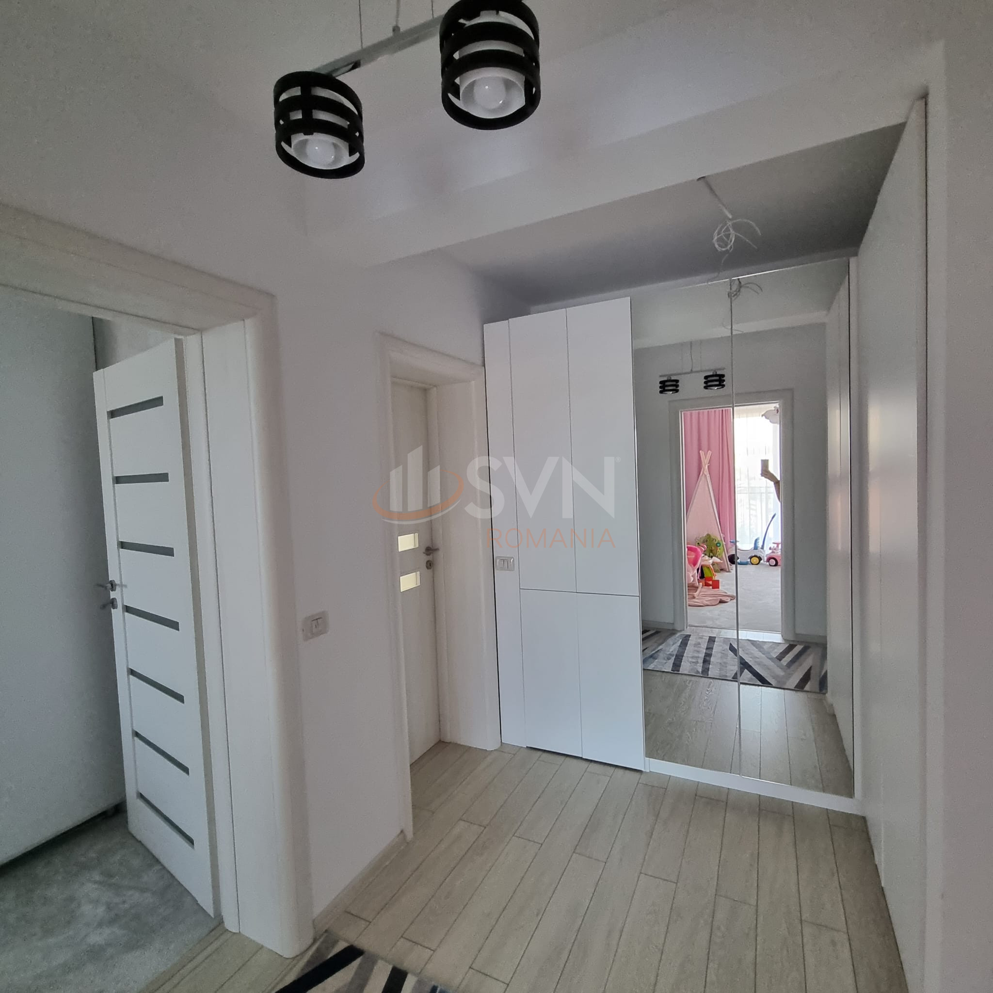 3 camere cu loc parcare exterior inclus Bucuresti/Aparatorii Patriei