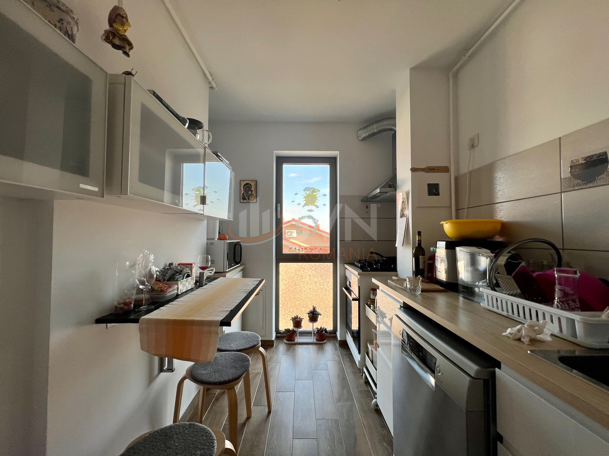 3 camere cu loc parcare exterior inclus Bucuresti/Sisesti