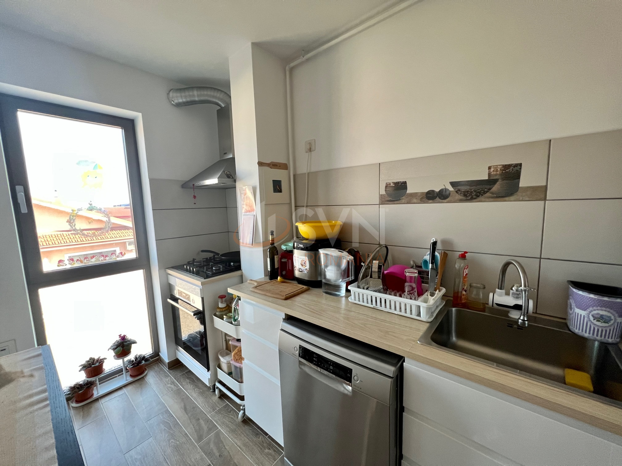 3 camere cu loc parcare exterior inclus Bucuresti/Sisesti