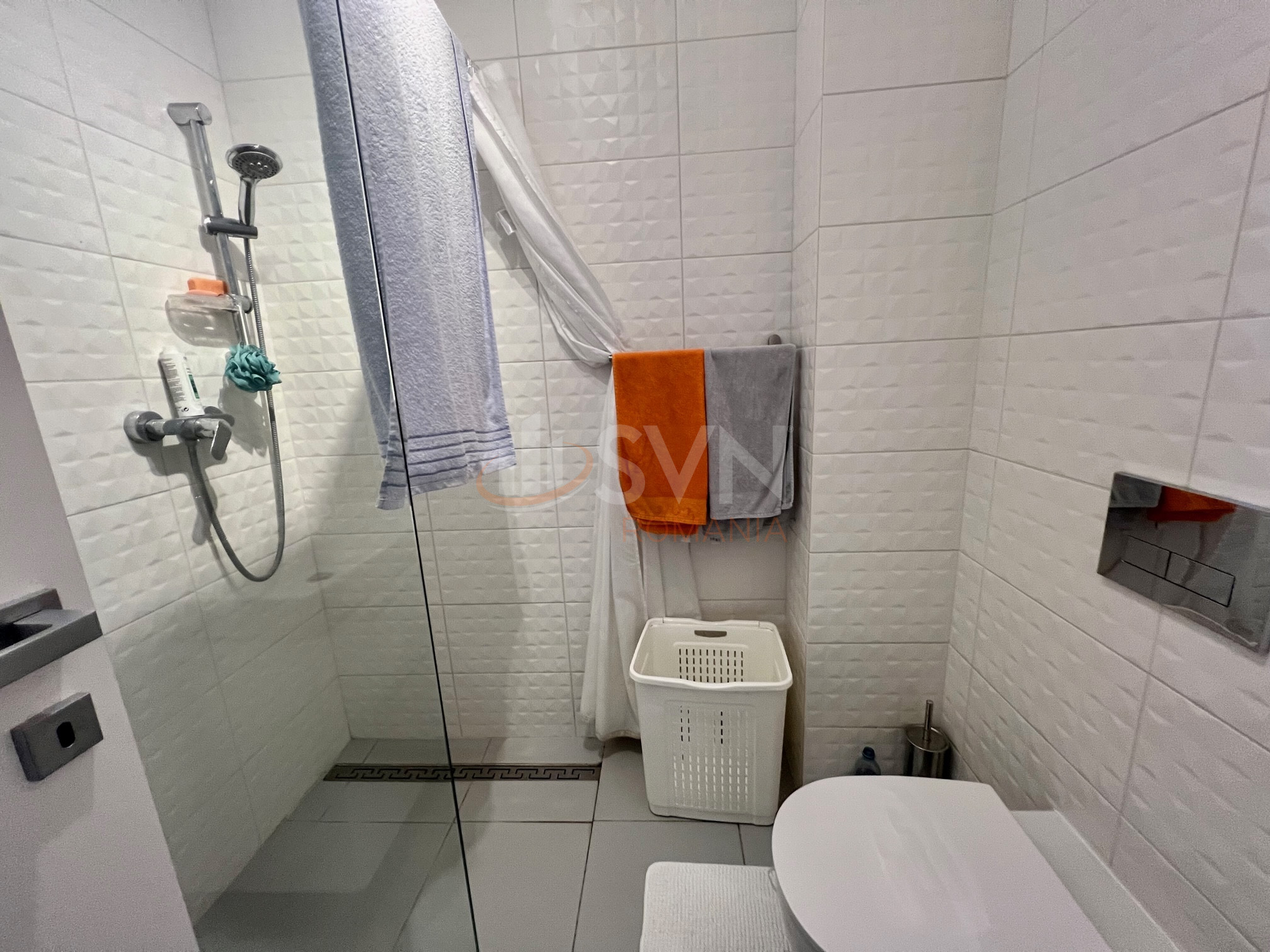 3 camere cu loc parcare exterior inclus Bucuresti/Sisesti