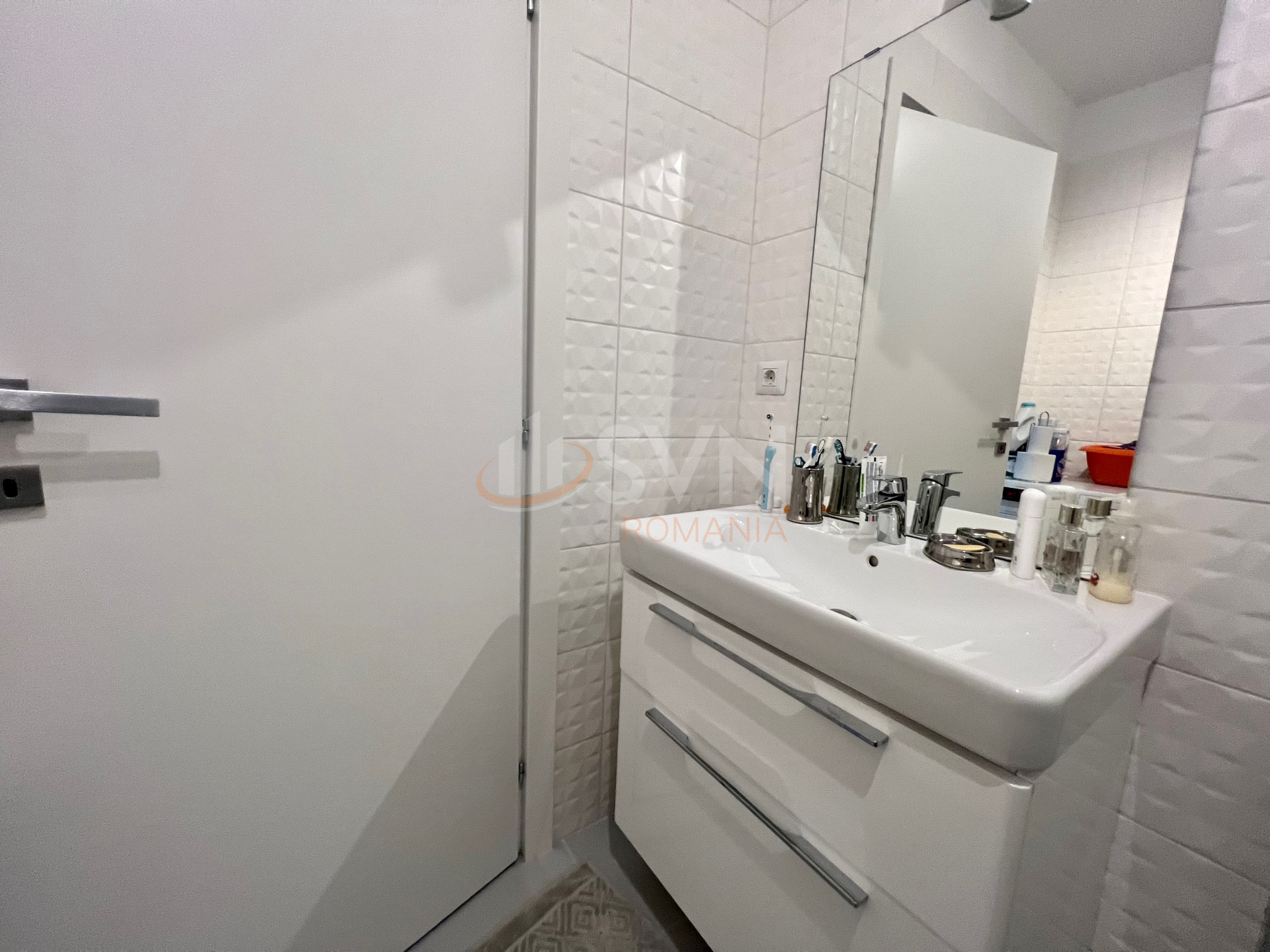 3 camere cu loc parcare exterior inclus Bucuresti/Sisesti