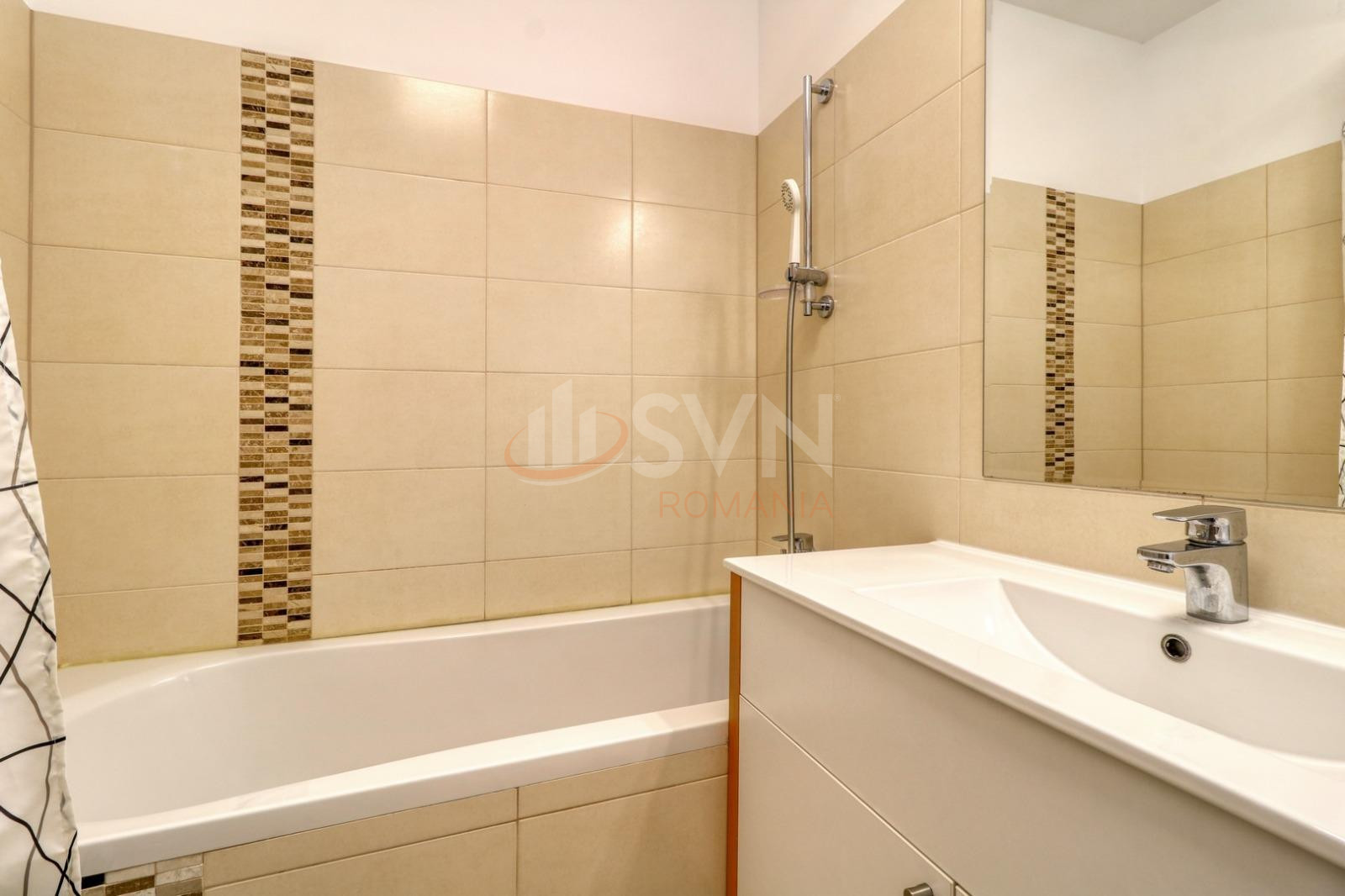 3 camere cu loc parcare exterior inclus Bucuresti/Baneasa