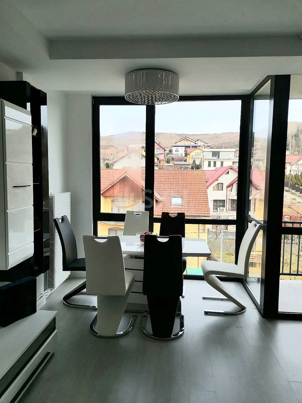 3 camere cu loc parcare exterior inclus Cluj/Borhanci