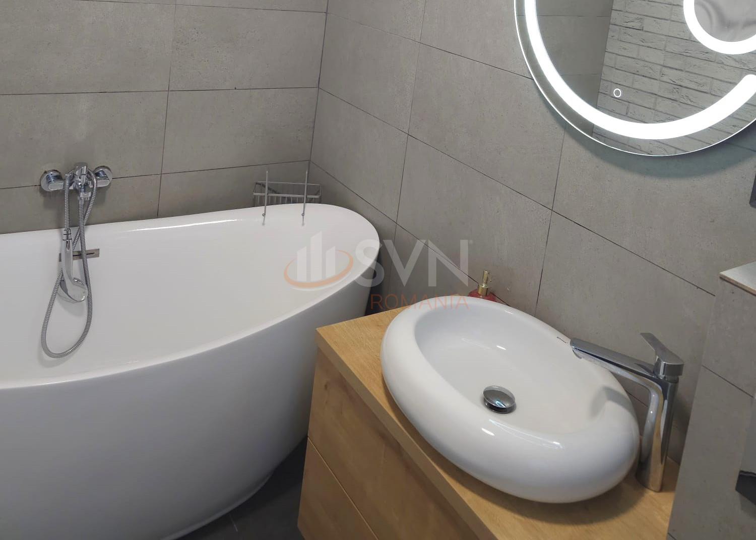 3 camere cu loc parcare exterior inclus Bucuresti/Pipera