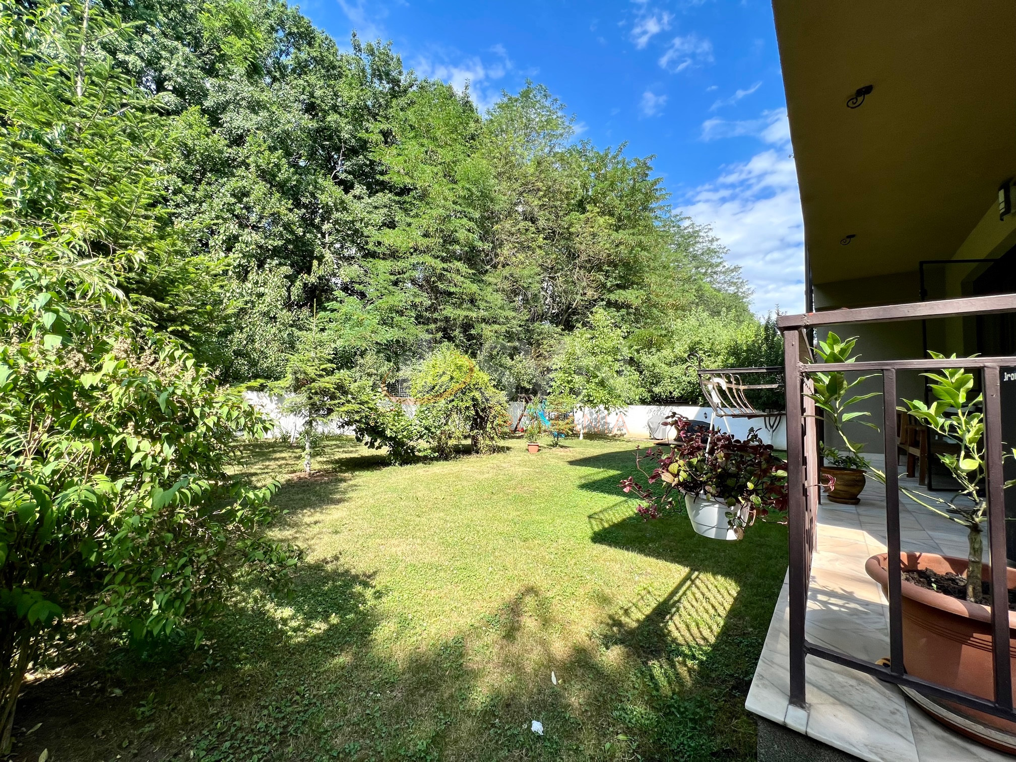 3 camere cu loc parcare exterior inclus Bucuresti/Pipera