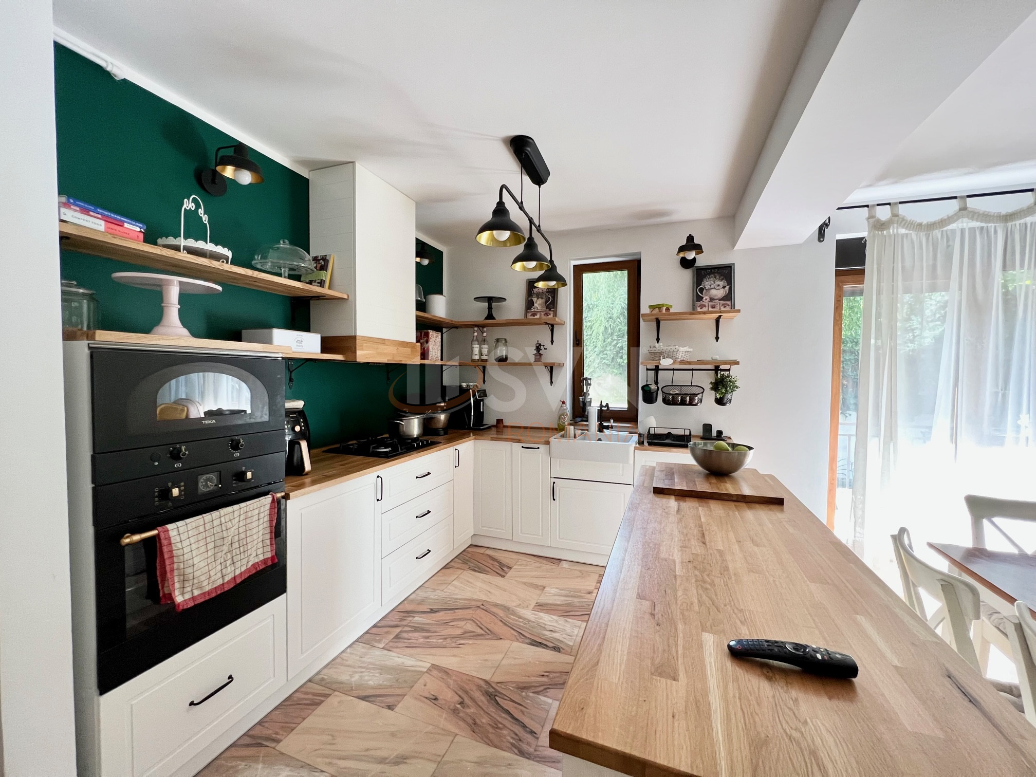 3 camere cu loc parcare exterior inclus Bucuresti/Pipera