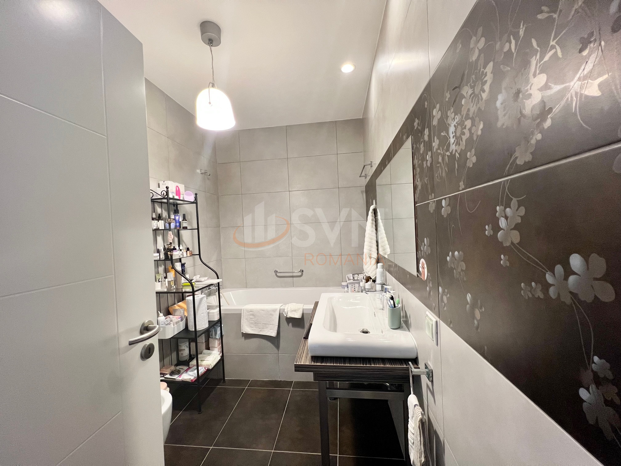 3 camere cu loc parcare exterior inclus Bucuresti/Pipera