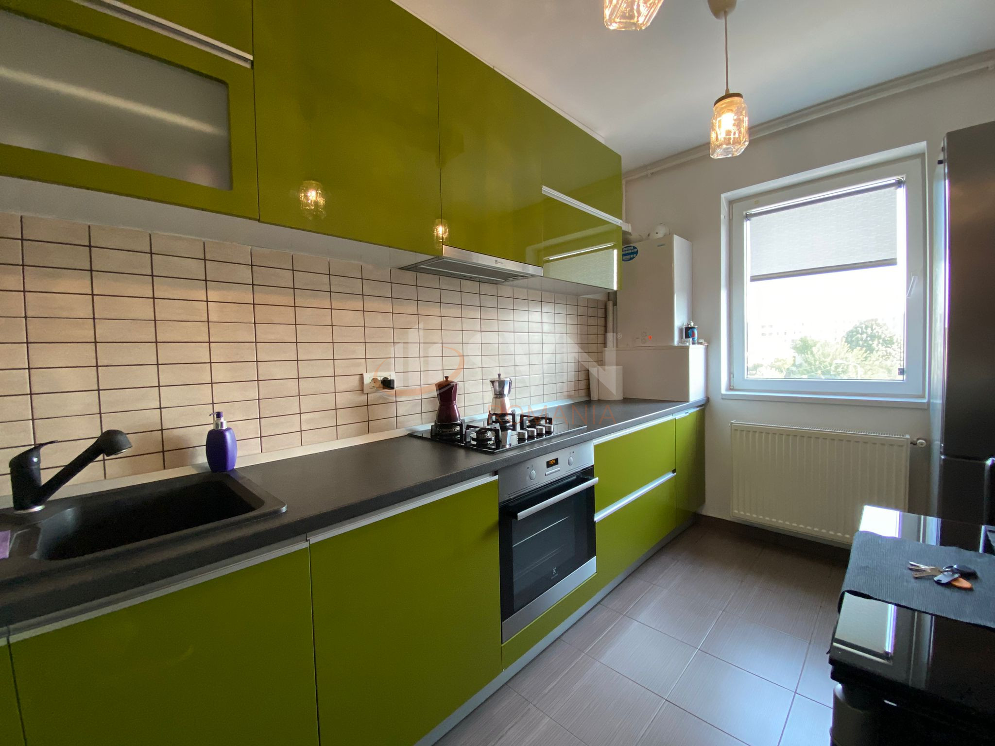 3 camere cu loc parcare exterior inclus Bucuresti/Theodor Pallady