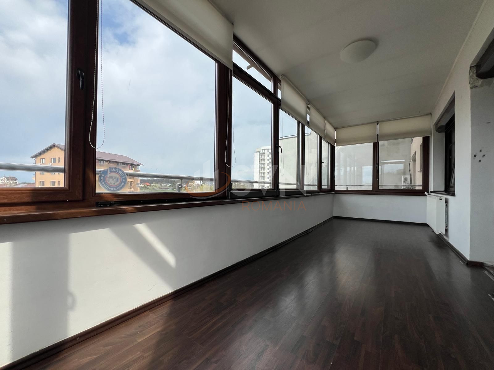 3 camere cu loc parcare exterior inclus Bucuresti/Sisesti