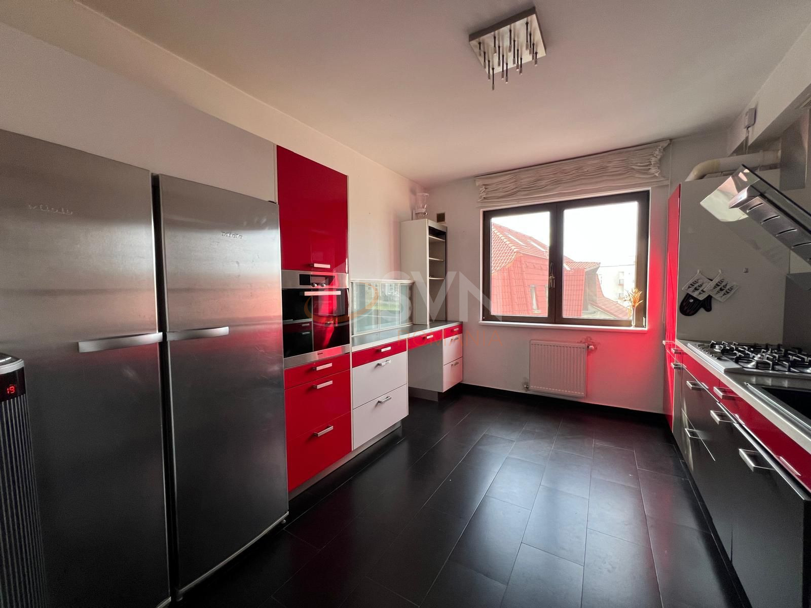 3 camere cu loc parcare exterior inclus Bucuresti/Sisesti