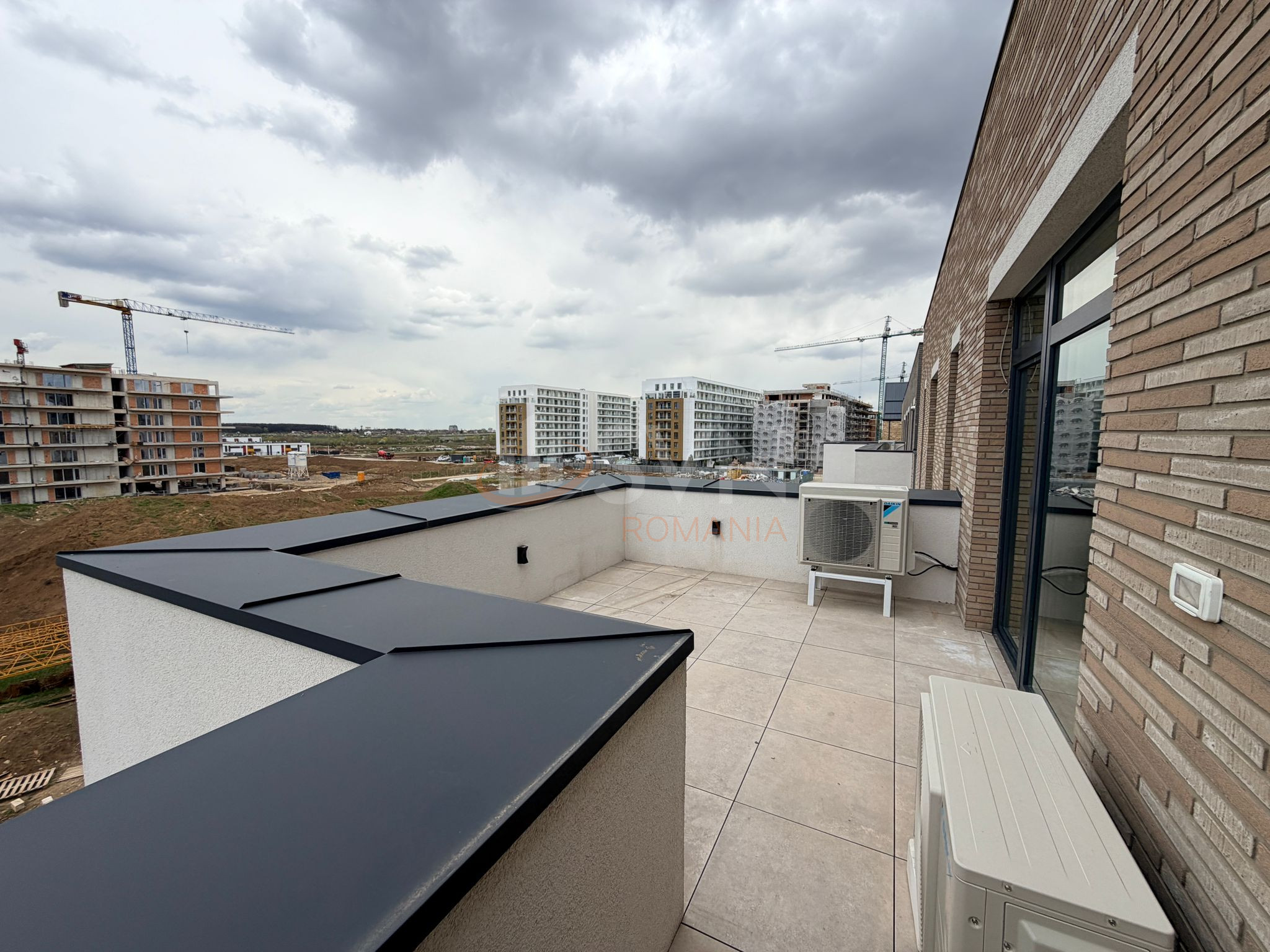 3 camere cu loc parcare exterior inclus Bucuresti/Pipera