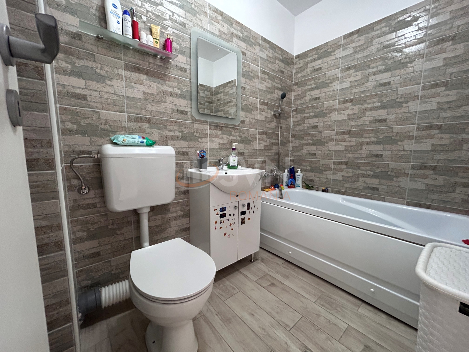 3 camere cu loc parcare exterior inclus Bucuresti/Berceni