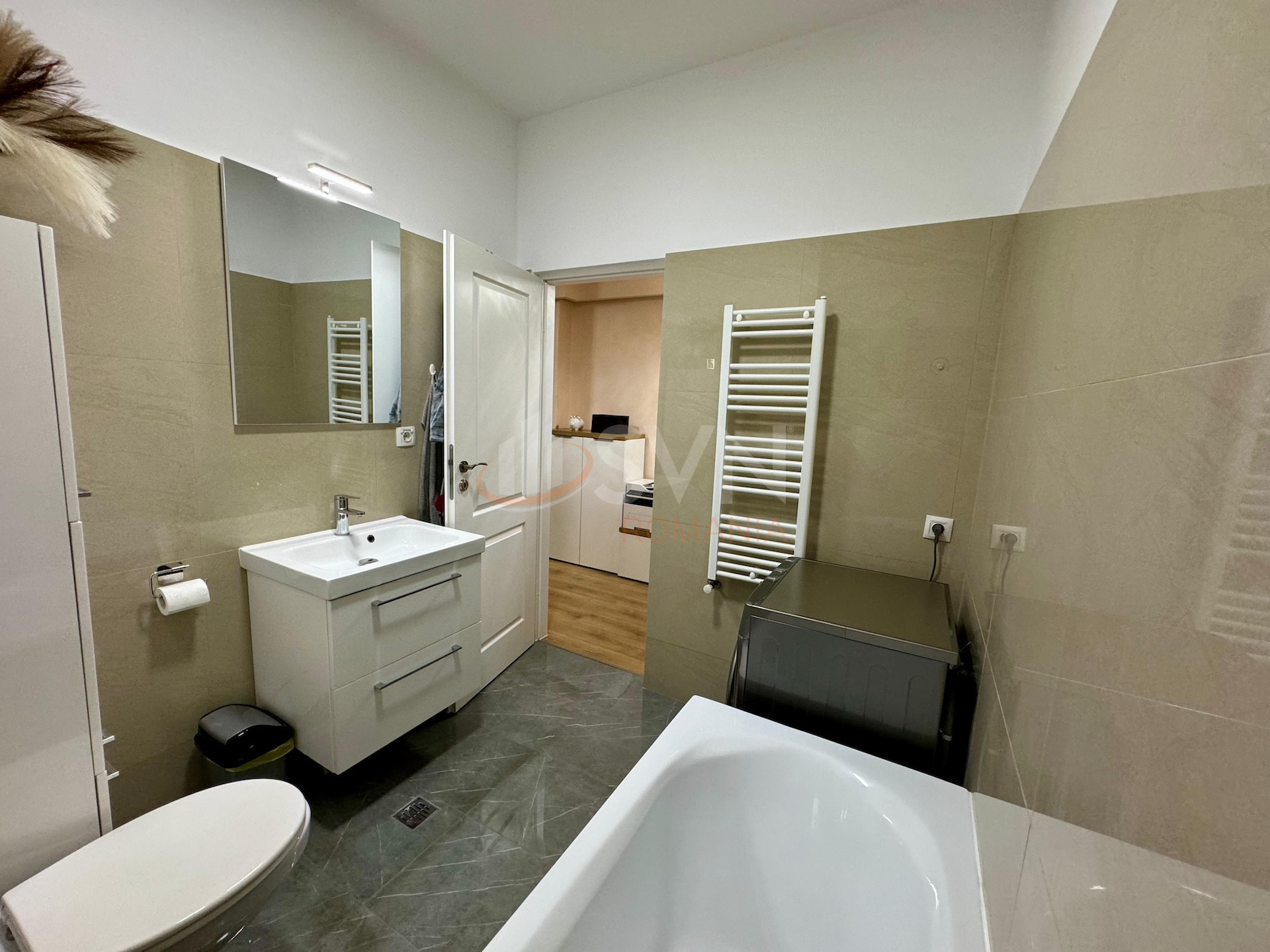 3 camere cu loc parcare exterior inclus Bucuresti/Sisesti