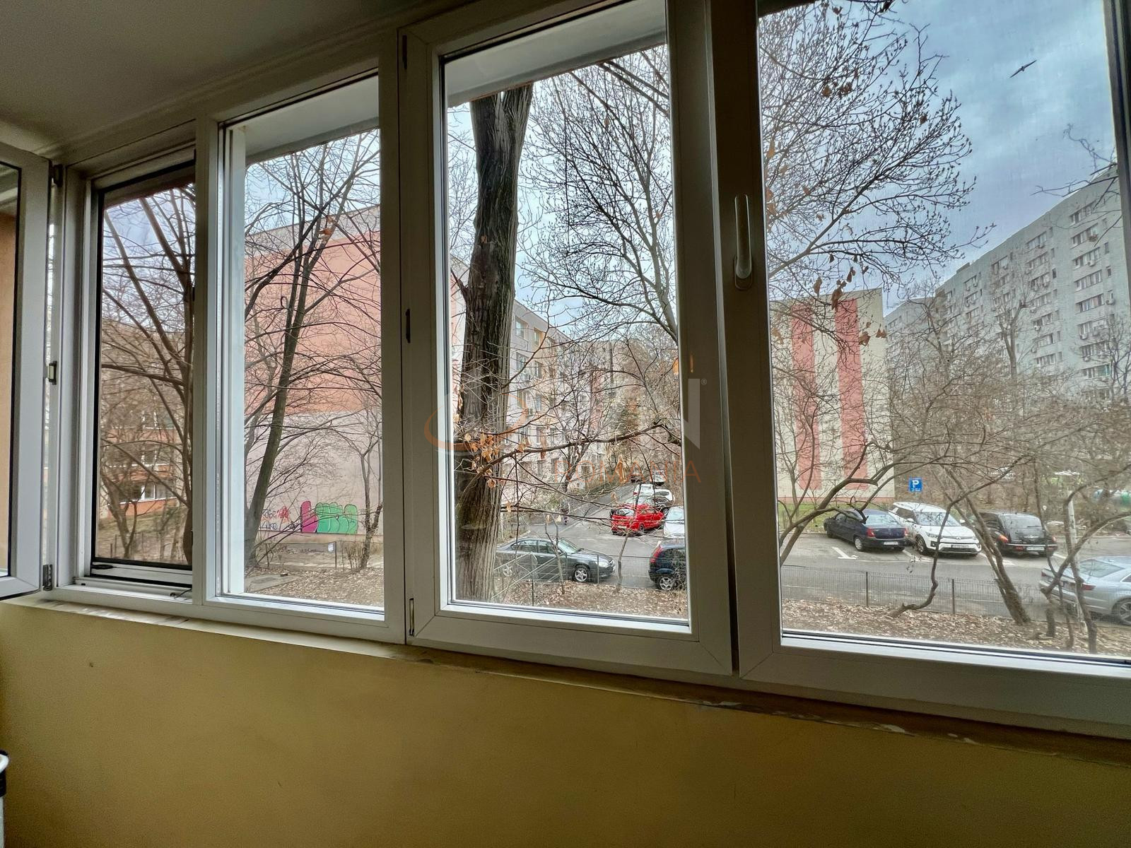 3 camere cu loc parcare exterior inclus Bucuresti/Titan