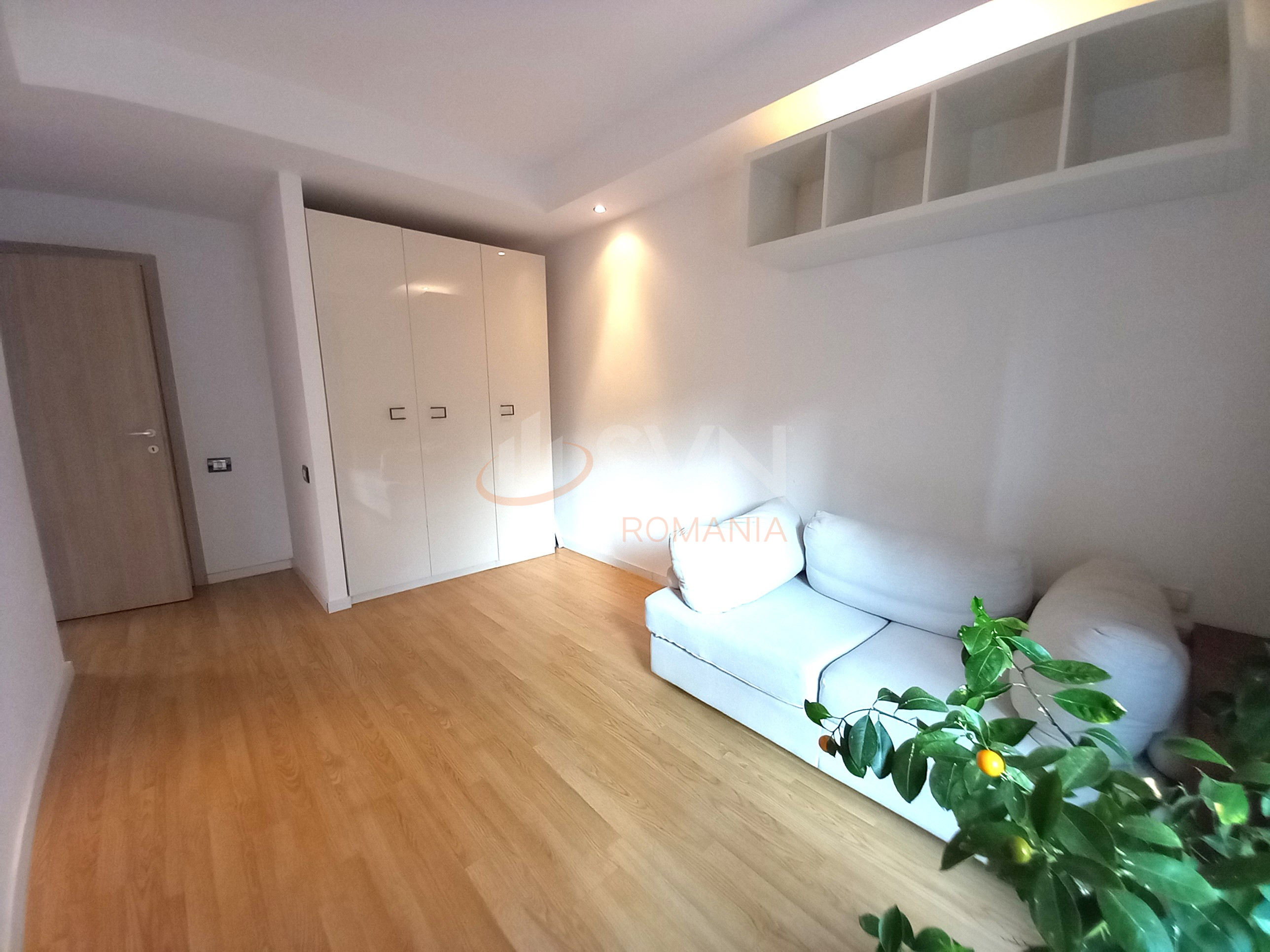 3 camere cu loc parcare exterior inclus Bucuresti/Pipera