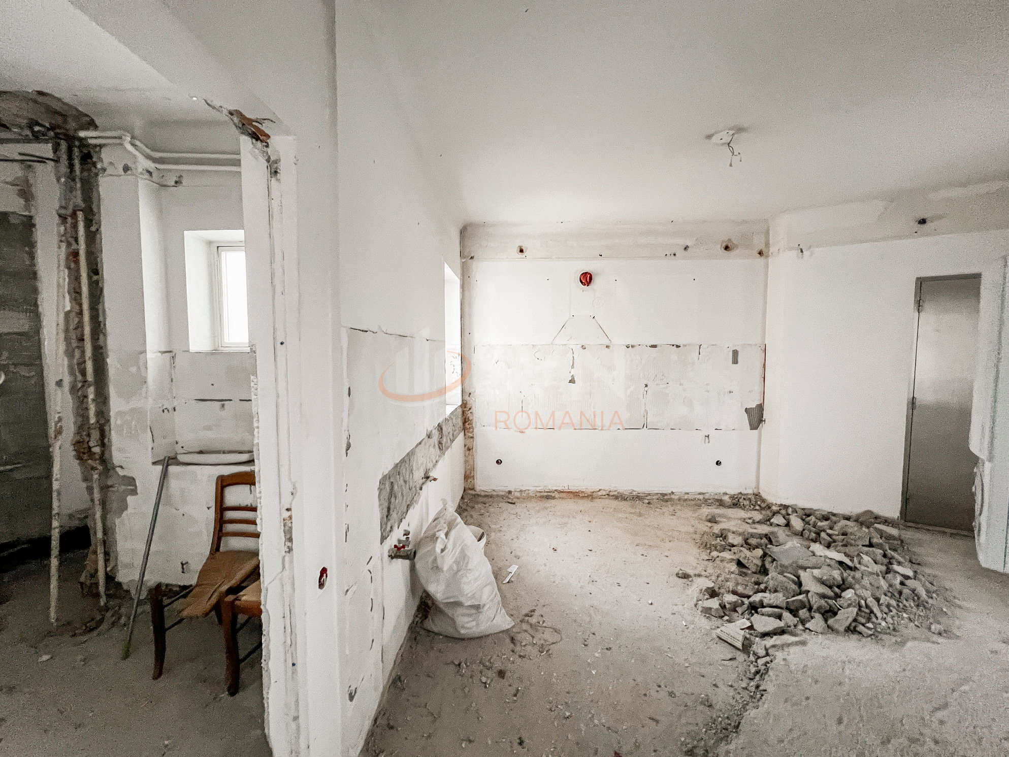 3 camere cu loc parcare exterior inclus Bucuresti/Piata Victoriei