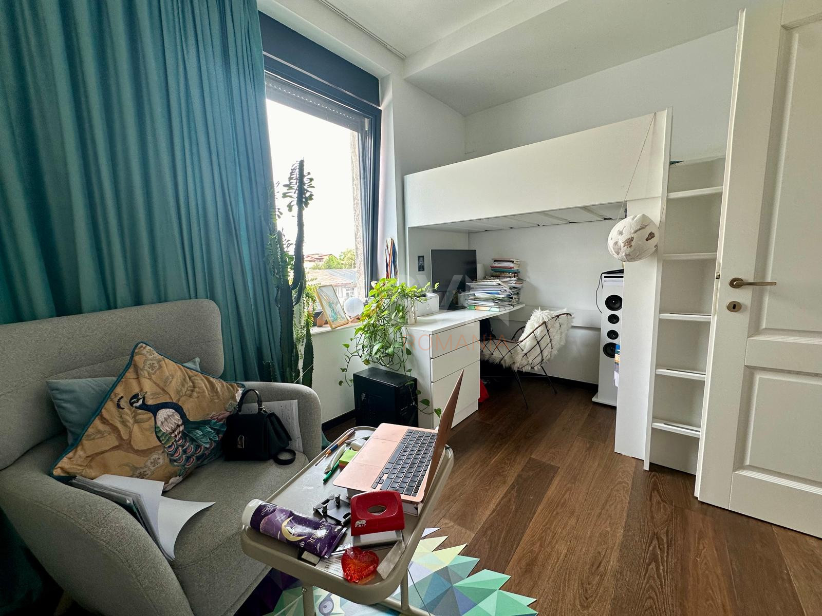 3 camere cu loc parcare exterior inclus Bucuresti/Baneasa