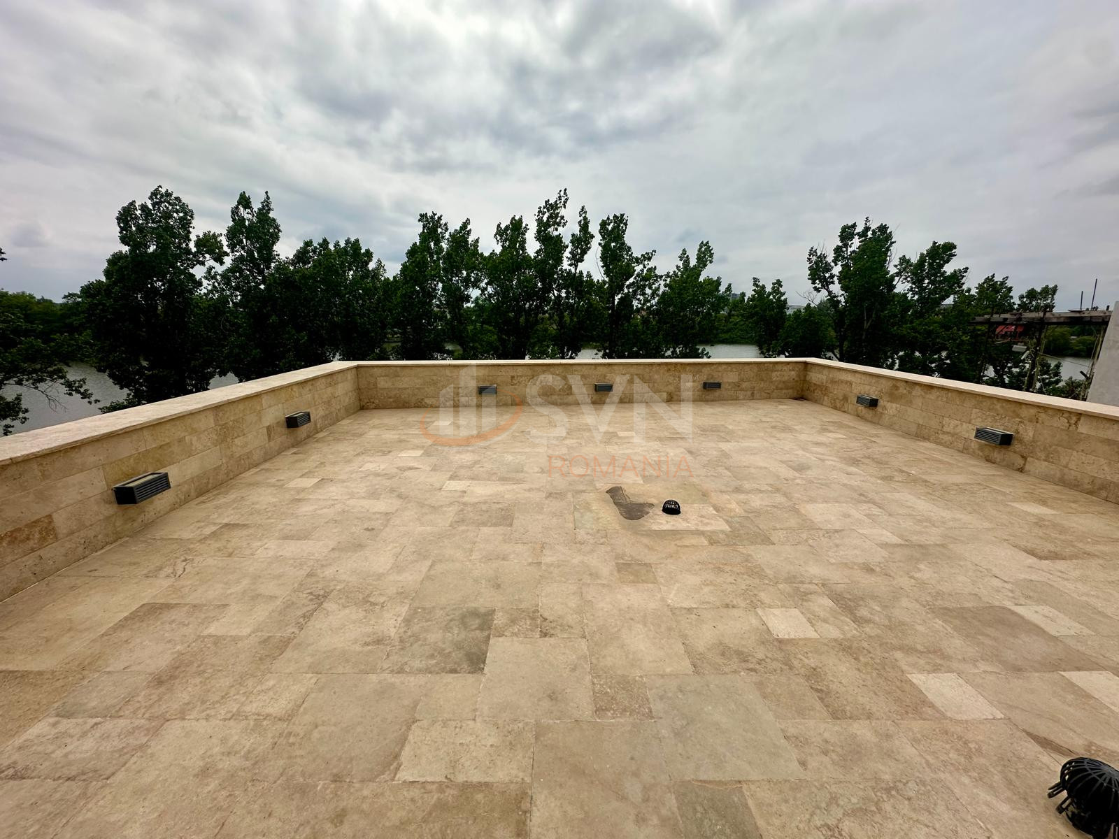 3 camere cu loc parcare exterior inclus Bucuresti/Baneasa