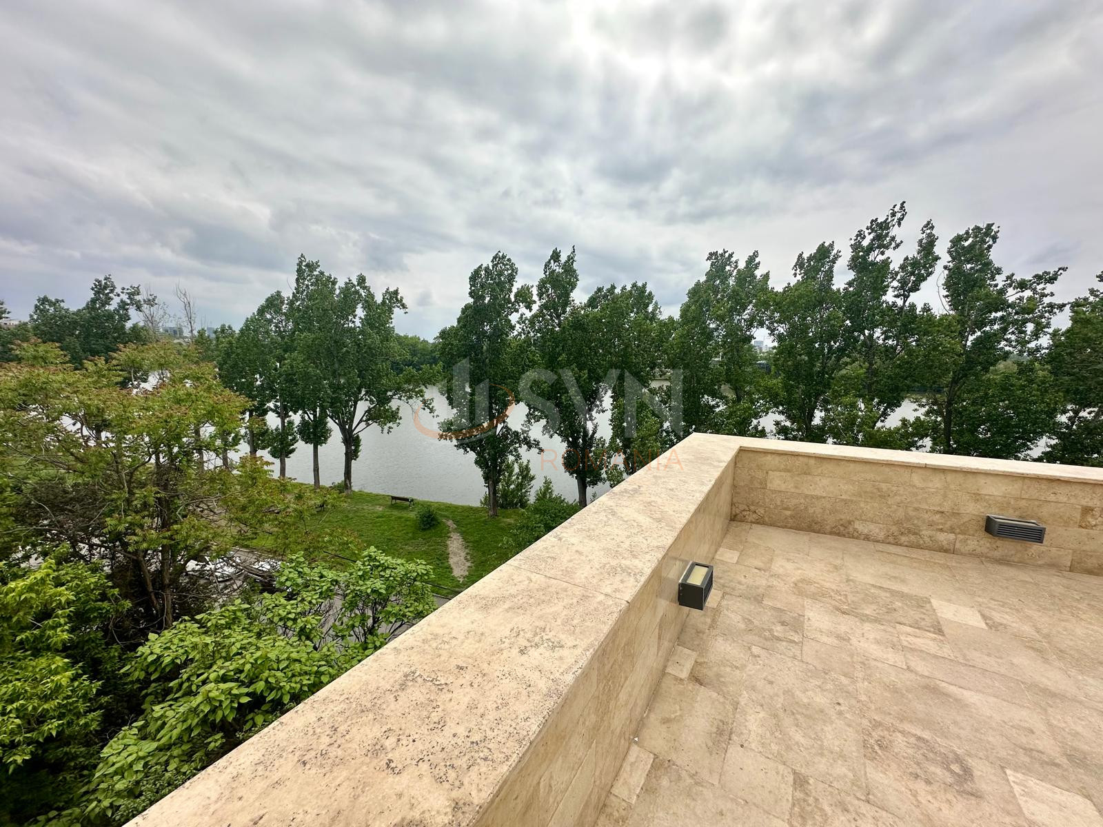 3 camere cu loc parcare exterior inclus Bucuresti/Baneasa