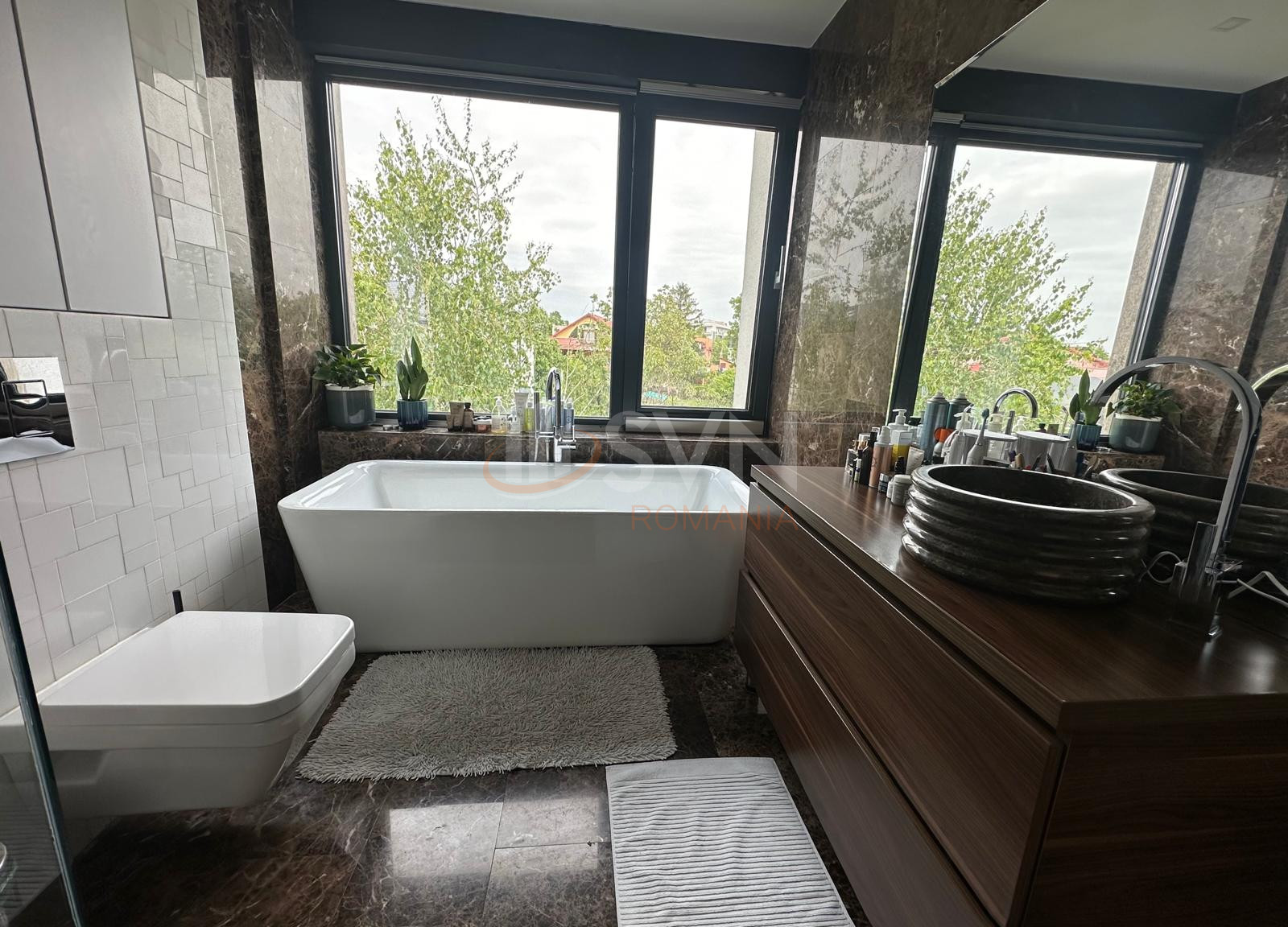 3 camere cu loc parcare exterior inclus Bucuresti/Baneasa