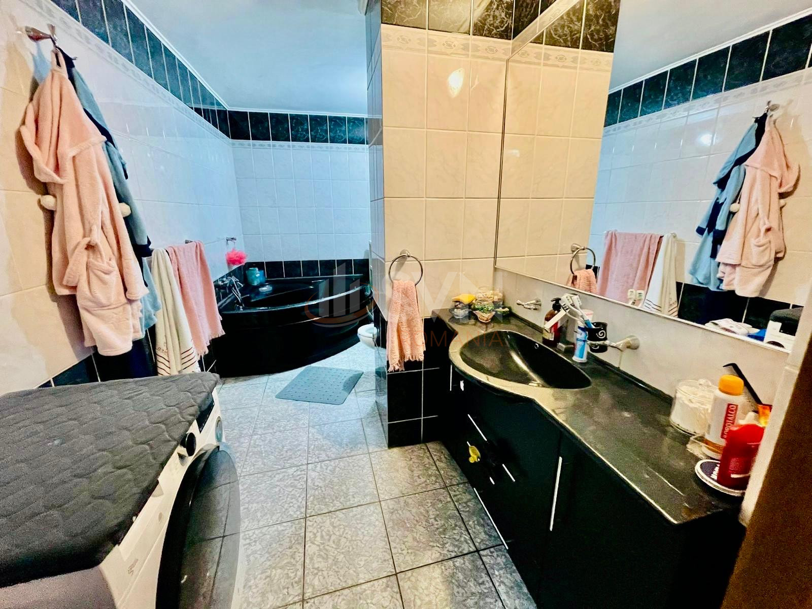 3 camere cu loc parcare exterior inclus Bucuresti/Vitan