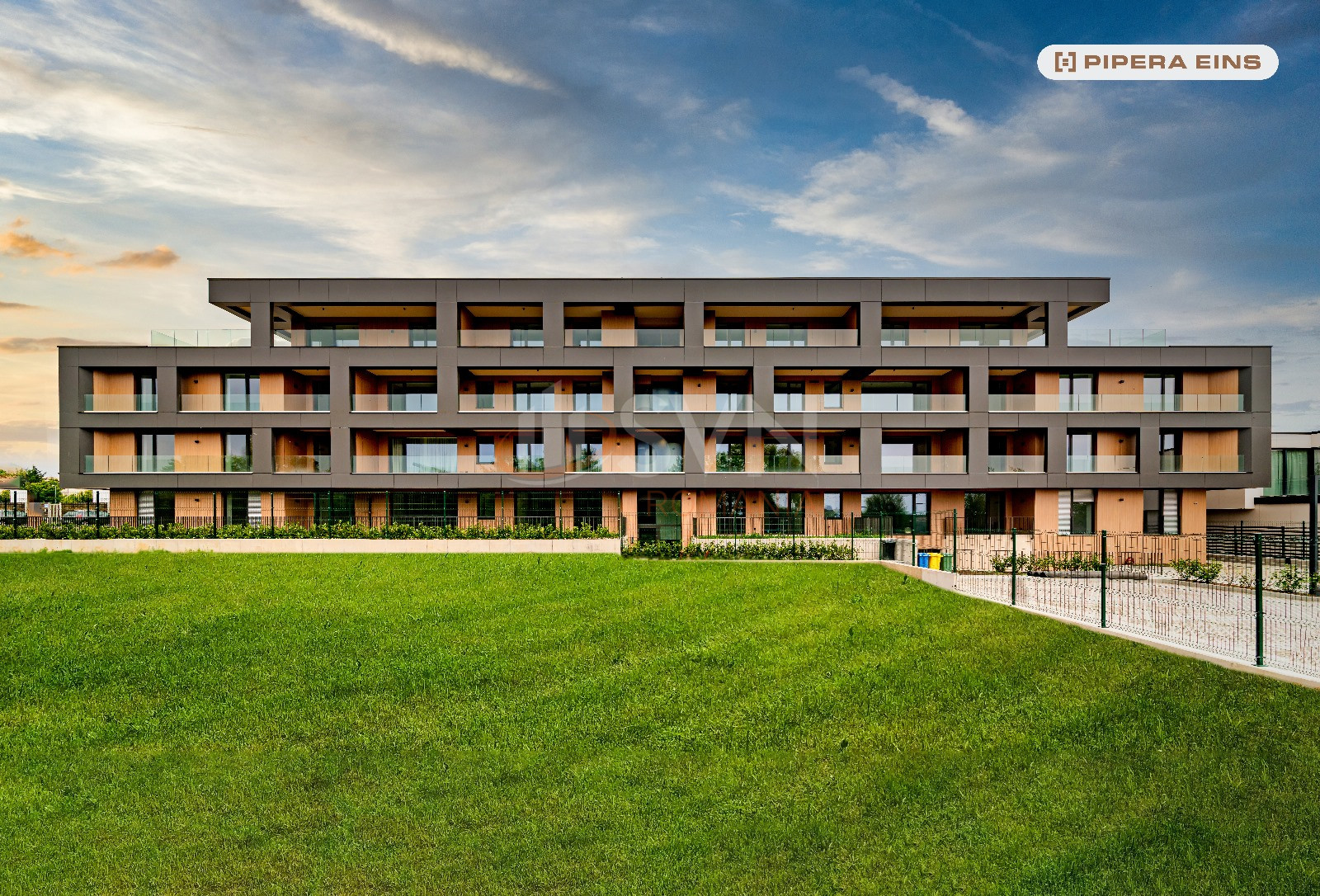 3 camere cu loc parcare exterior inclus Bucuresti/Pipera