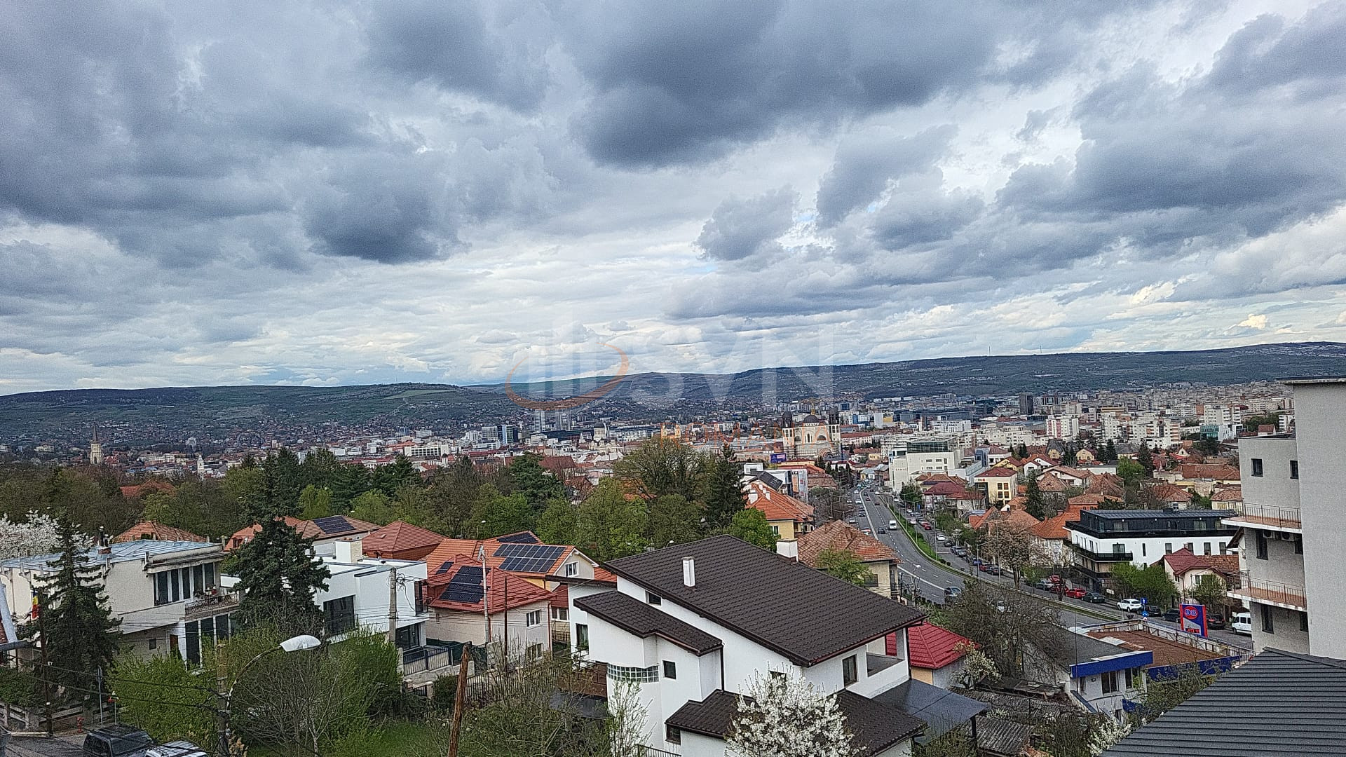 3 camere cu loc parcare exterior inclus Cluj/Semicentral