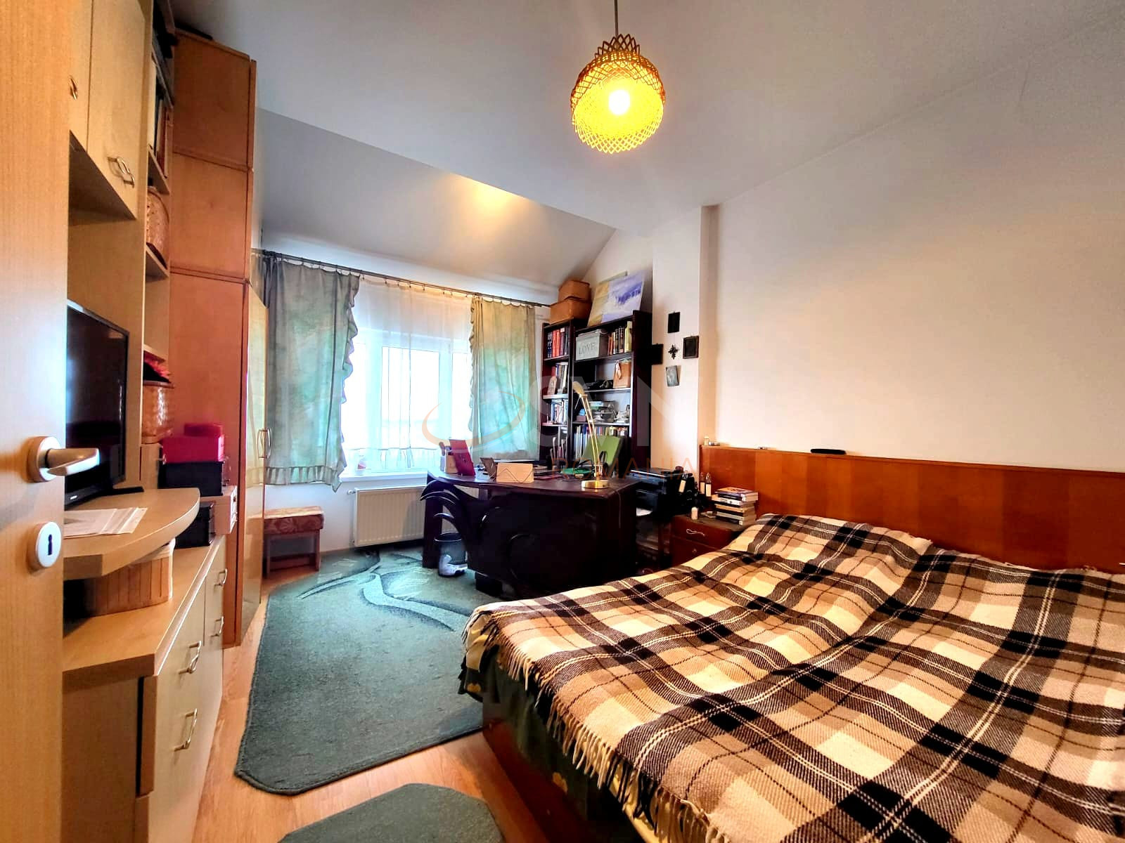 3 camere cu loc parcare exterior inclus Cluj/Semicentral