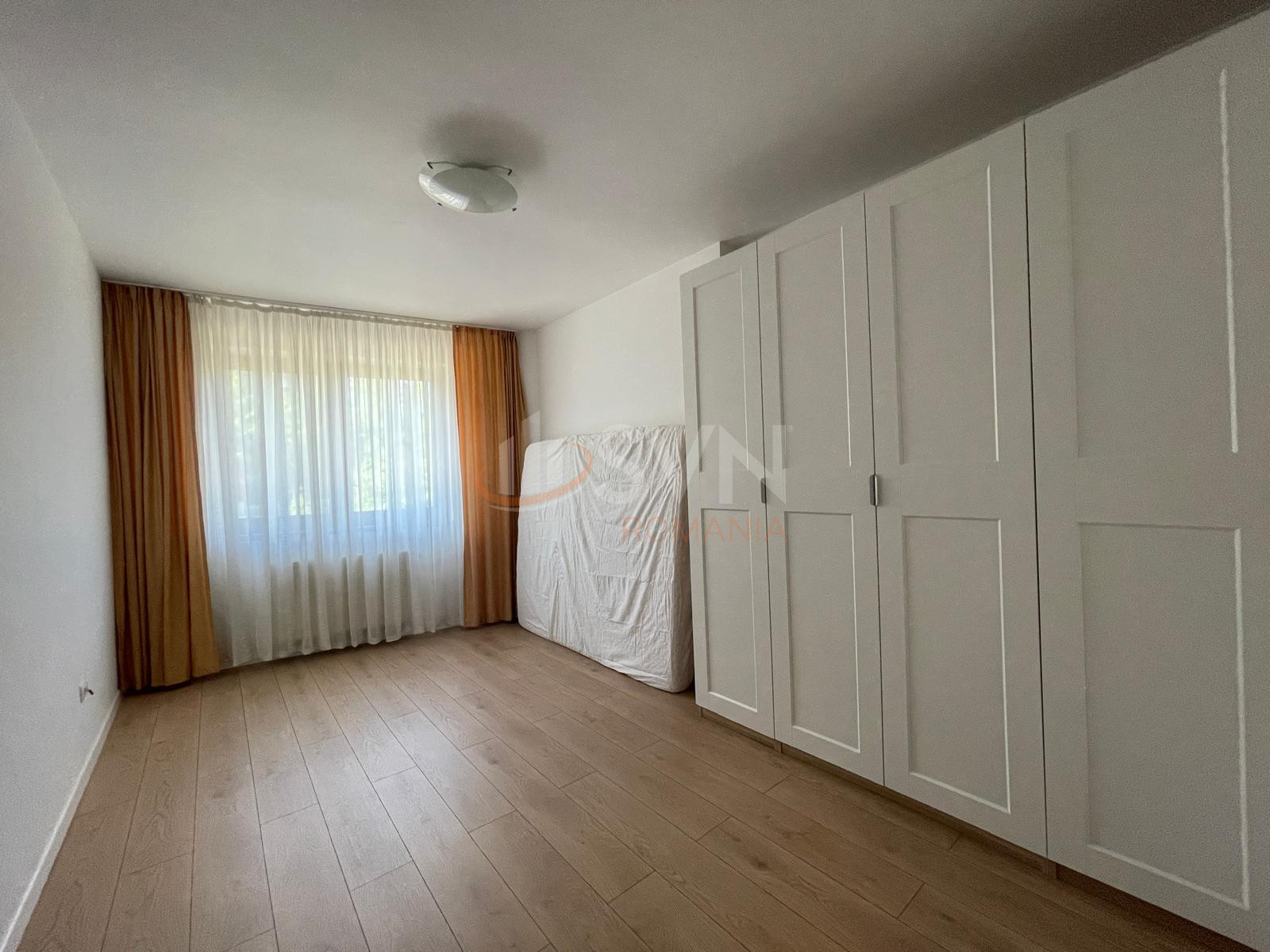 3 camere cu loc parcare exterior inclus Bucuresti/Herastrau