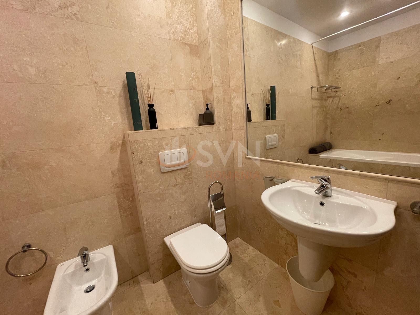 3 camere cu loc parcare exterior inclus Bucuresti/Herastrau