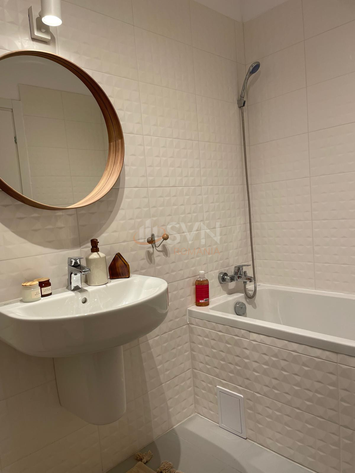 3 camere cu loc parcare exterior inclus Bucuresti/Sisesti