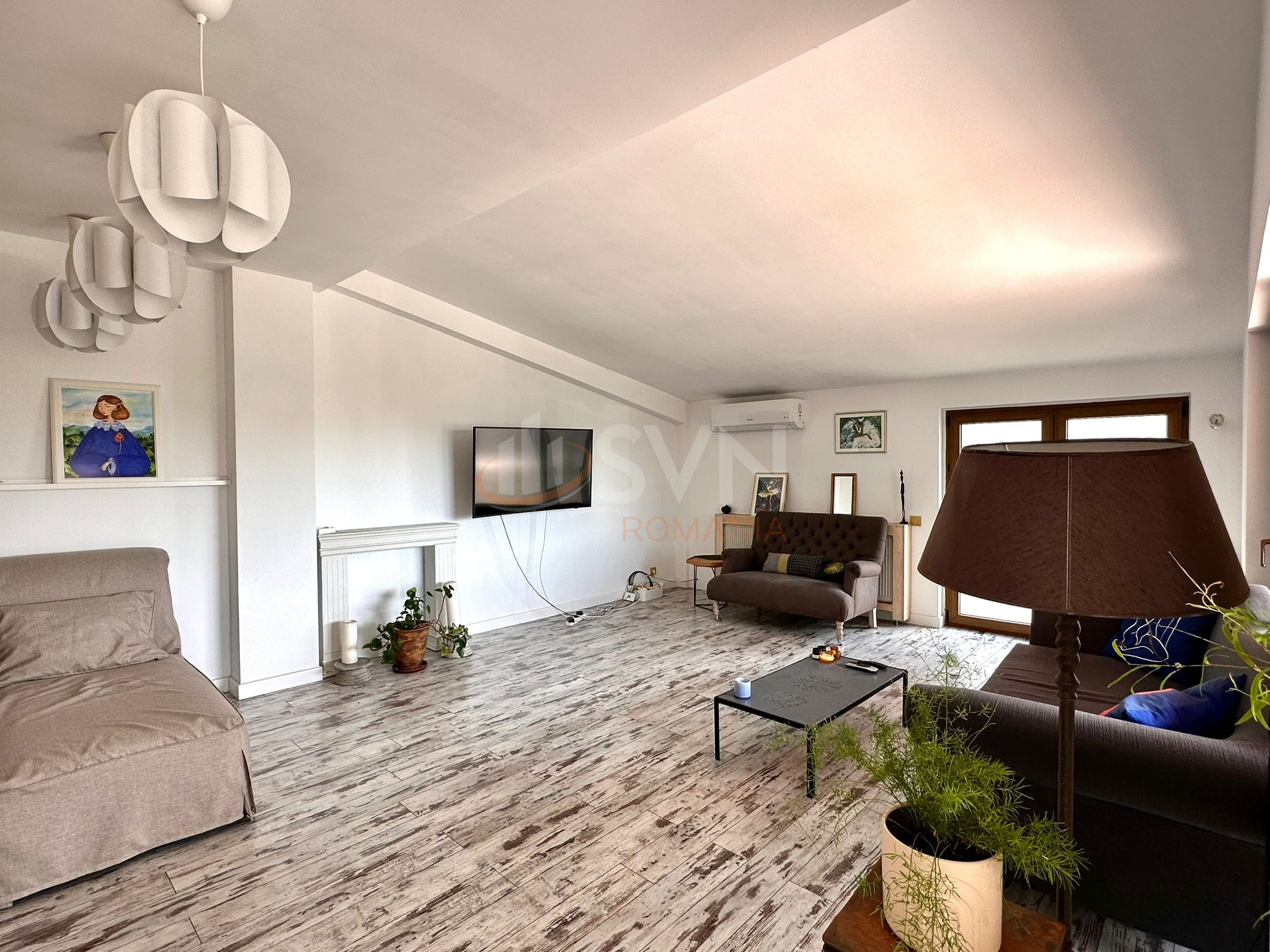 3 camere cu loc parcare exterior inclus Bucuresti/Herastrau