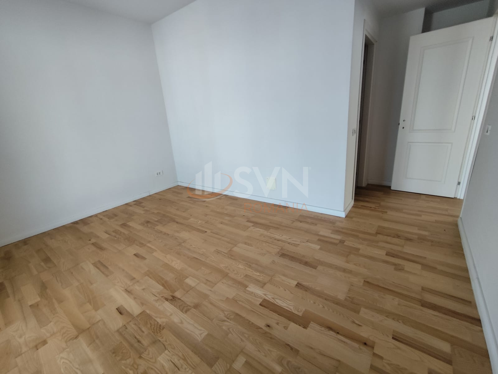 3 camere cu loc parcare exterior inclus Bucuresti/Herastrau