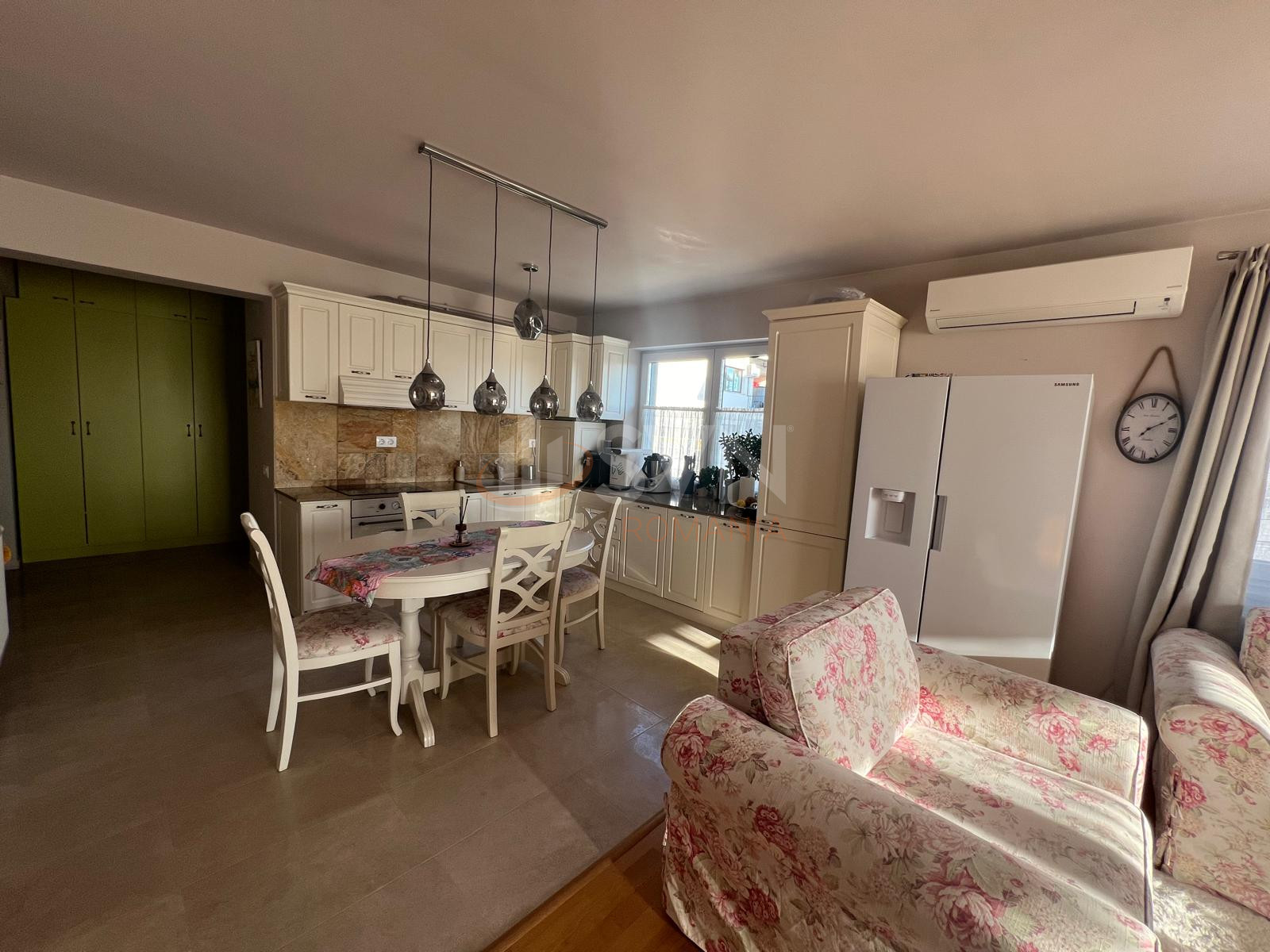 3 camere cu loc parcare exterior inclus Cluj/Europa