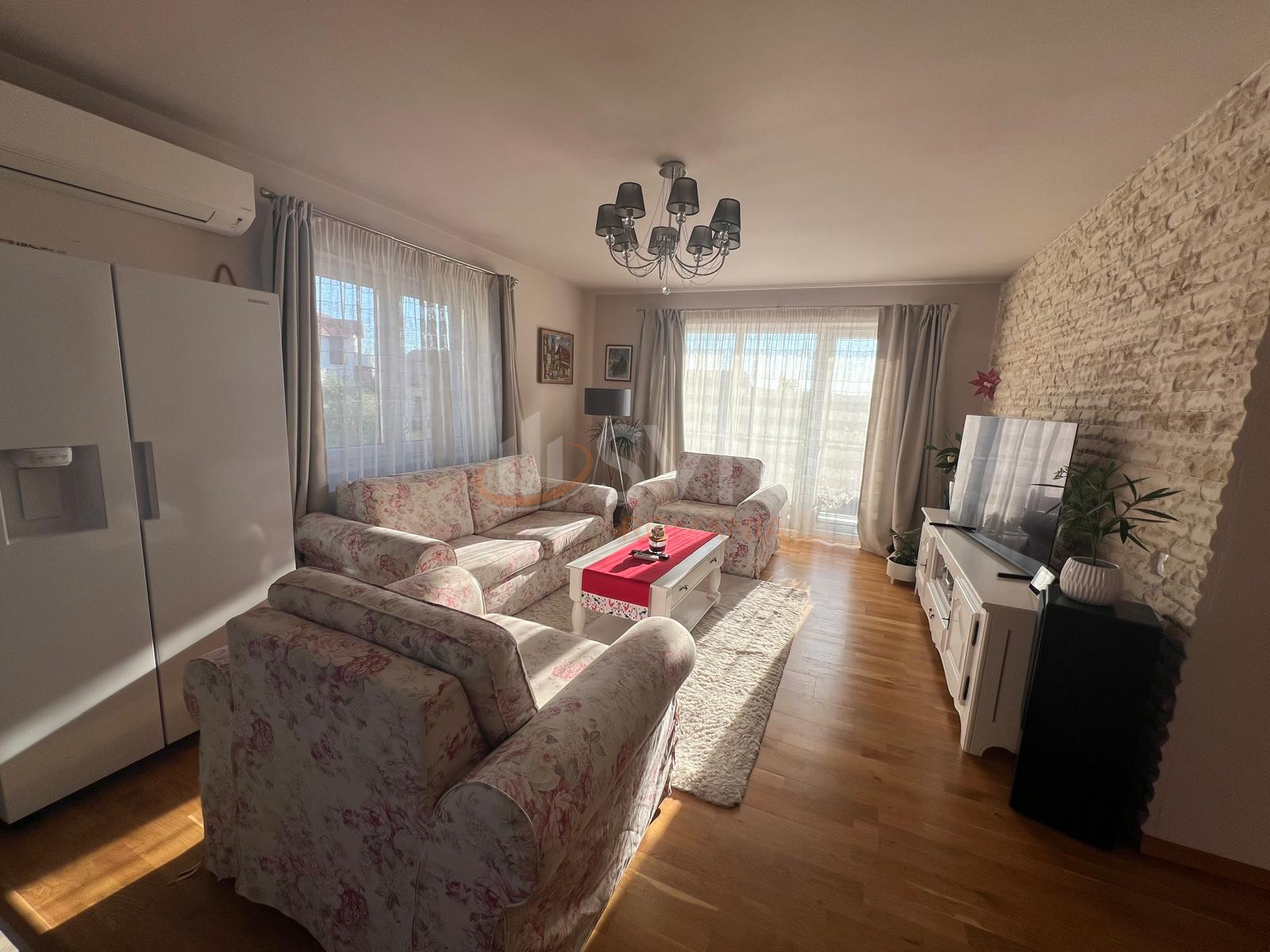 3 camere cu loc parcare exterior inclus Cluj/Europa