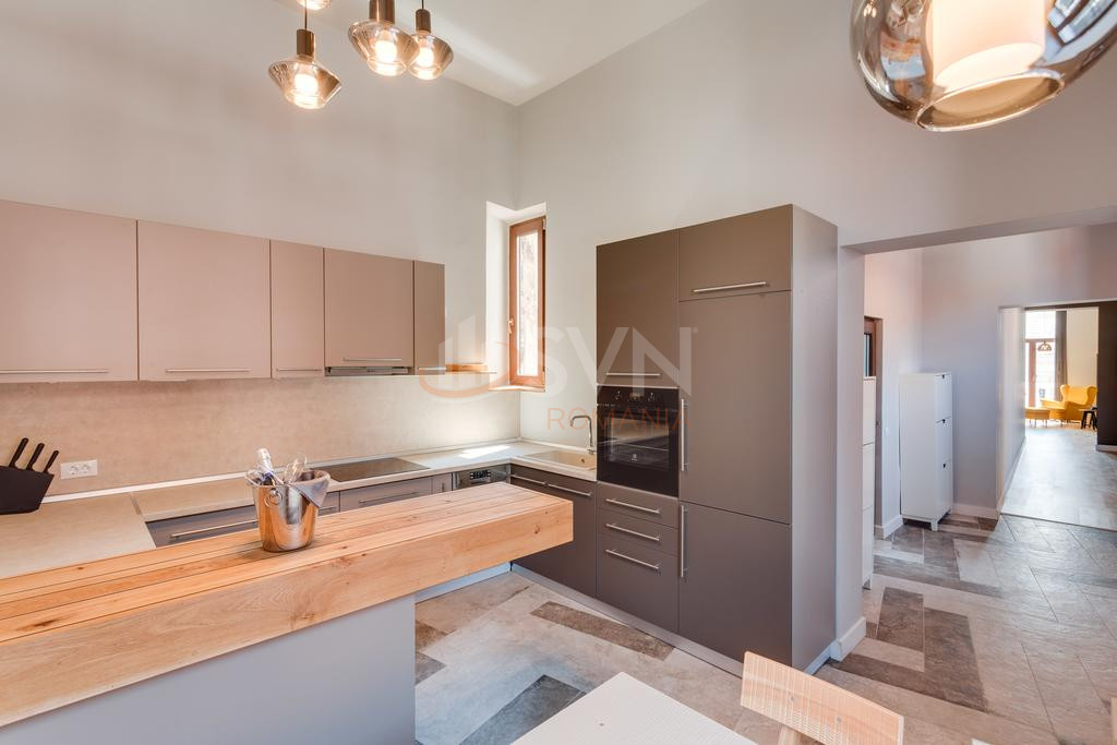 3 camere cu loc parcare exterior inclus Cluj/Piata Mihai Viteazul