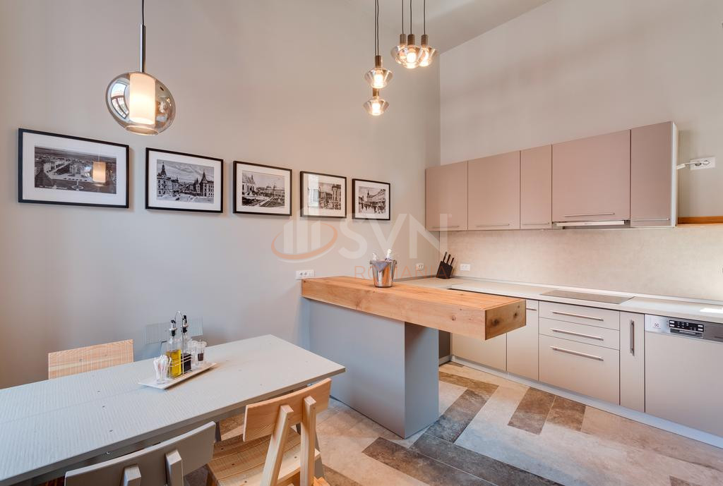 3 camere cu loc parcare exterior inclus Cluj/Piata Mihai Viteazul