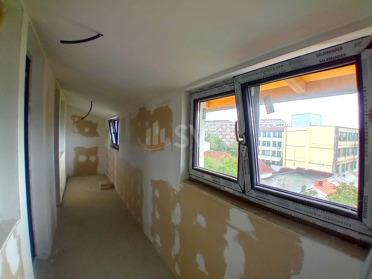 3 camere cu loc parcare exterior inclus Bucuresti/Parcul Carol