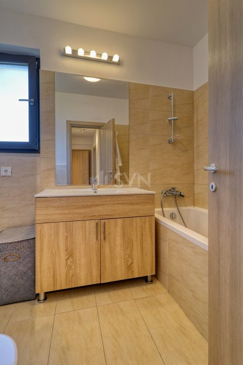 3 camere cu loc parcare exterior inclus Bucuresti/Baneasa