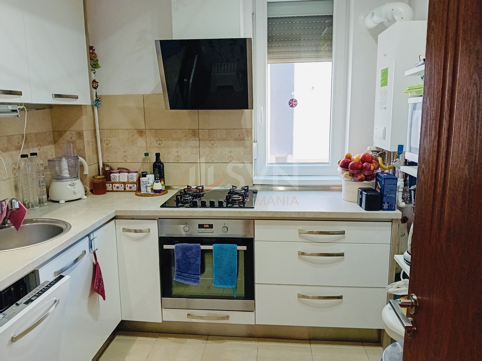 3 camere cu loc parcare exterior inclus Bucuresti/Titan